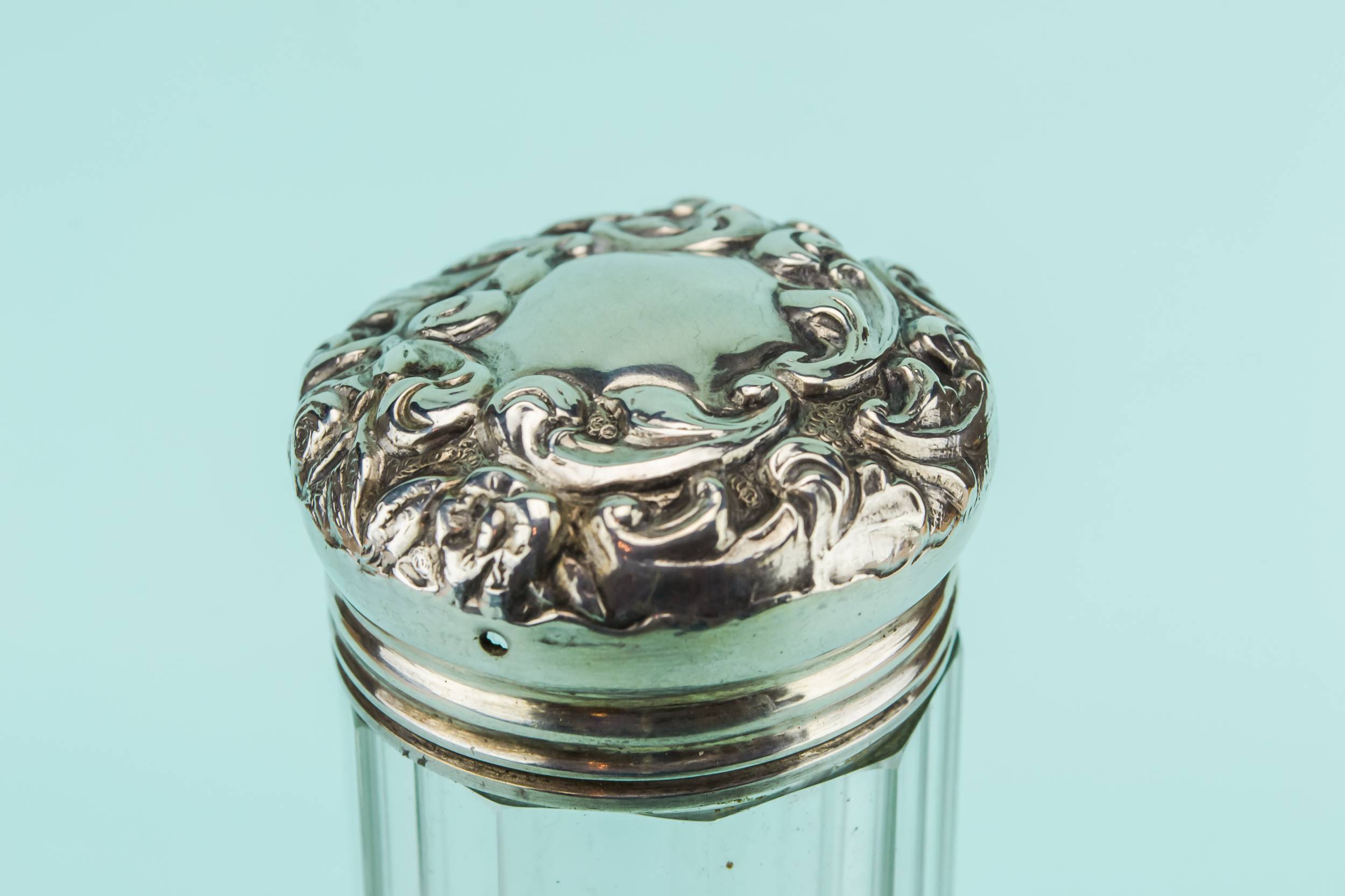Edwardian Sterling Silver — Dressing table silver flask 3