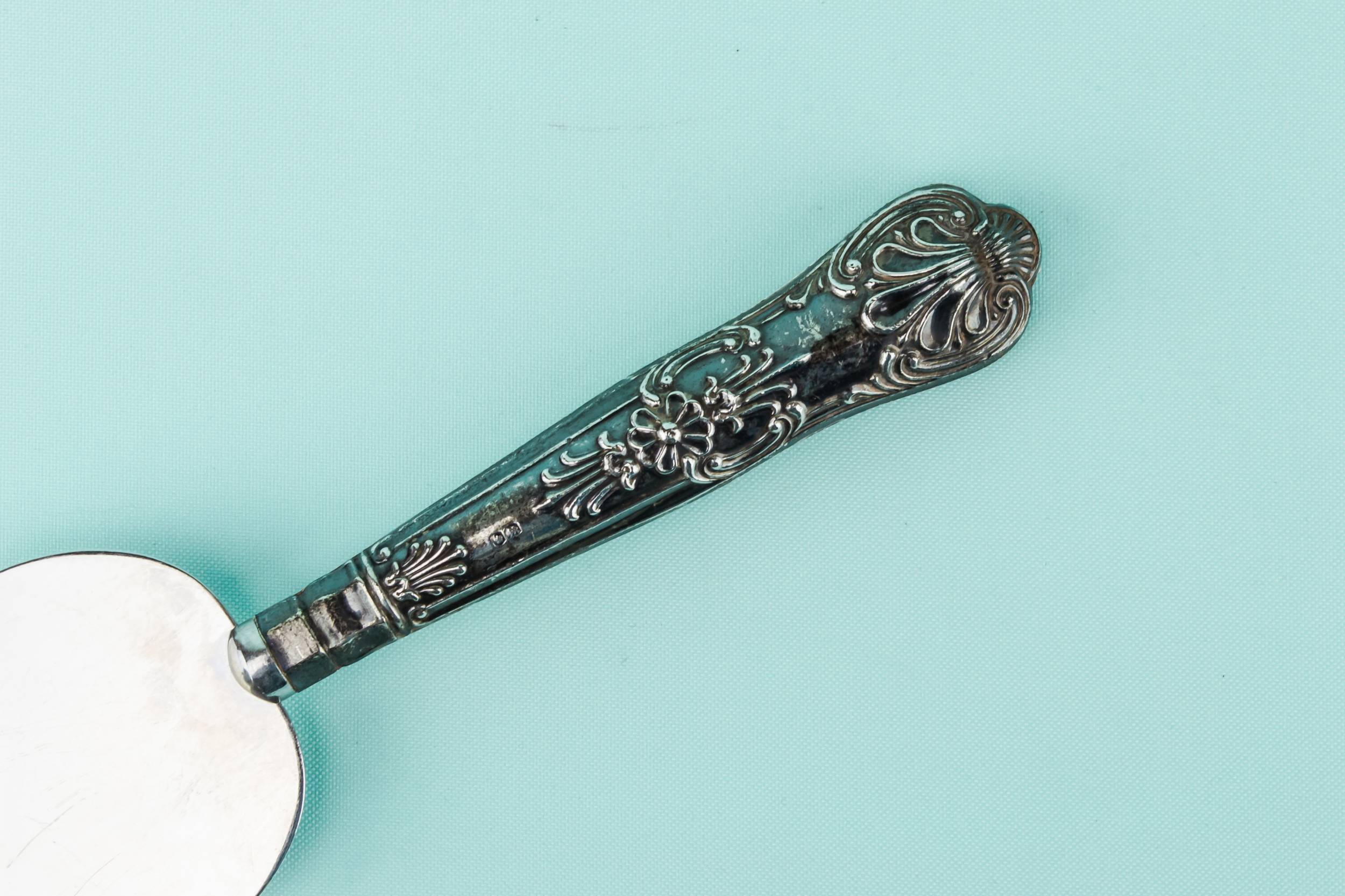 Neo-classical Sterling Silver — Silver cake server 1