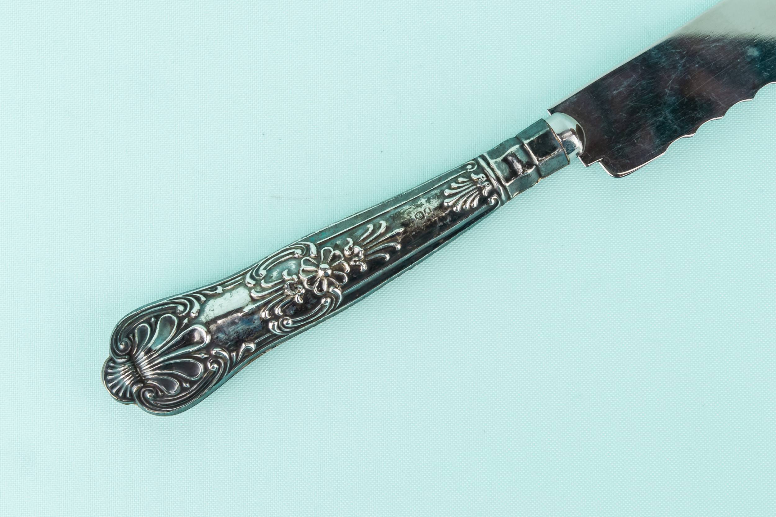Vintage Classical Sterling — Silver bread knife 1