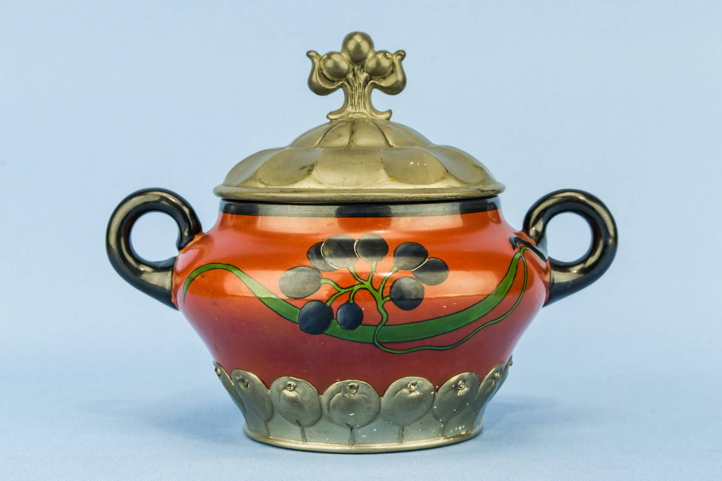 Ceramic Art Nouveau — Art Nouveau sugar bowl 2