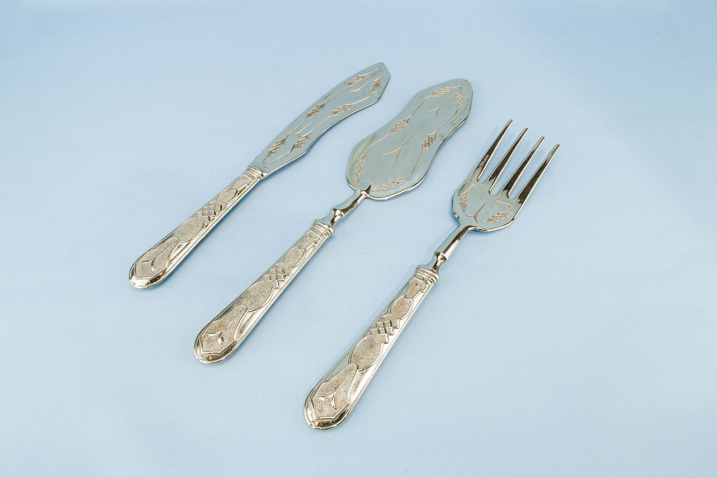 Vintage Beautiful Arts — Silver cake serving set