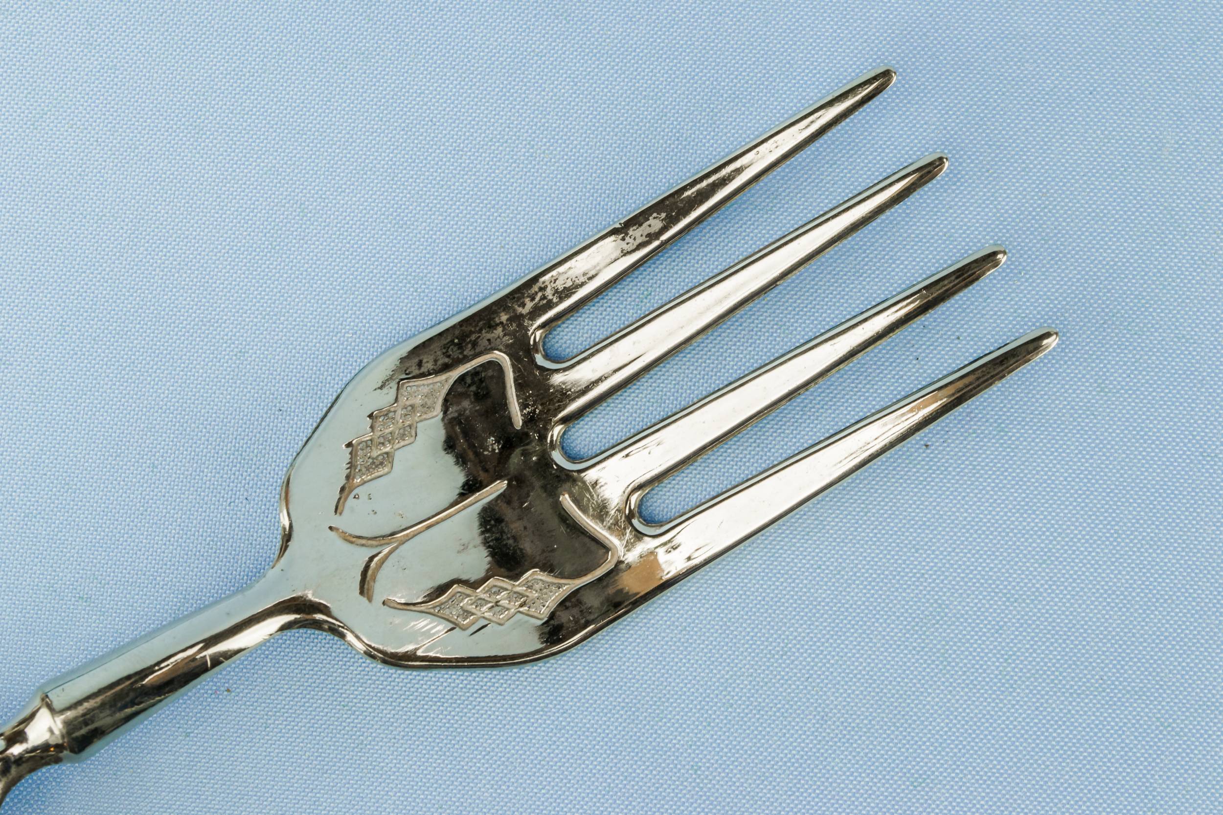 Vintage Beautiful Arts — Silver cake serving set 3