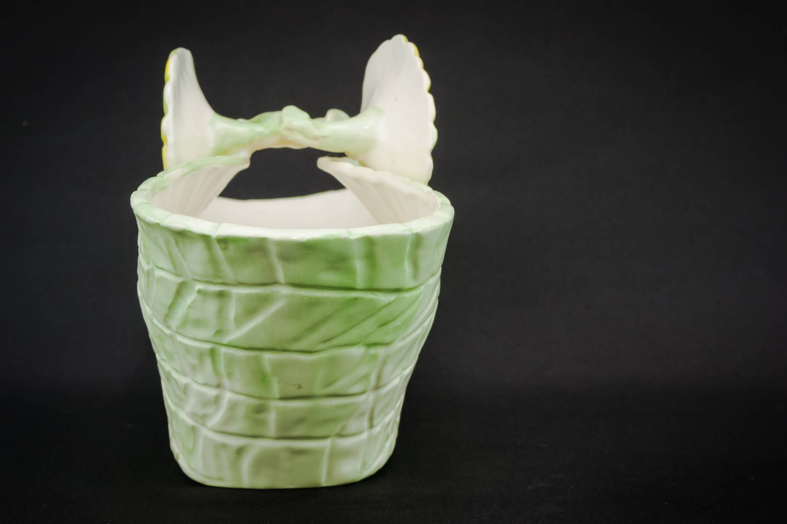 Elegant Art Deco — Green basket bowl 2