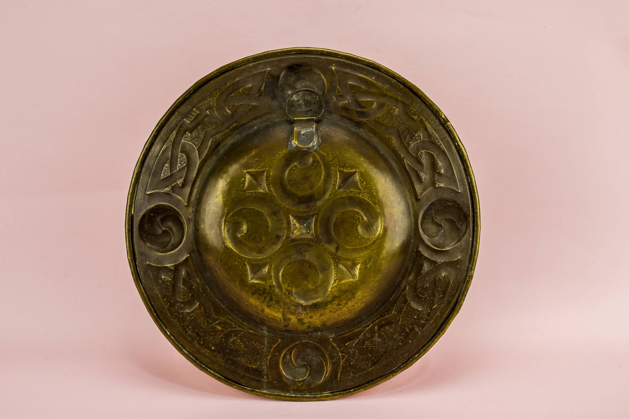 Elegant Antique Scrolls — Arts & Crafts brass tray 3