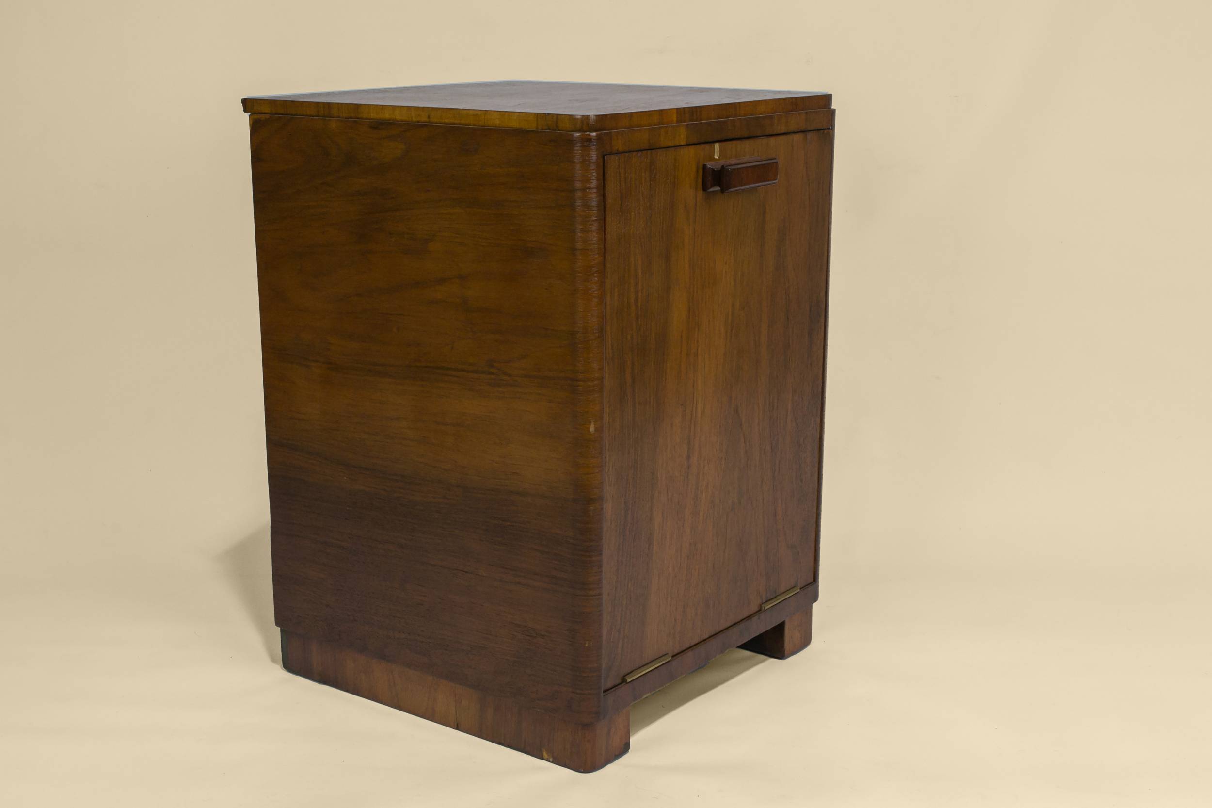 Art Deco Slick — Art Deco firplace bucket 2