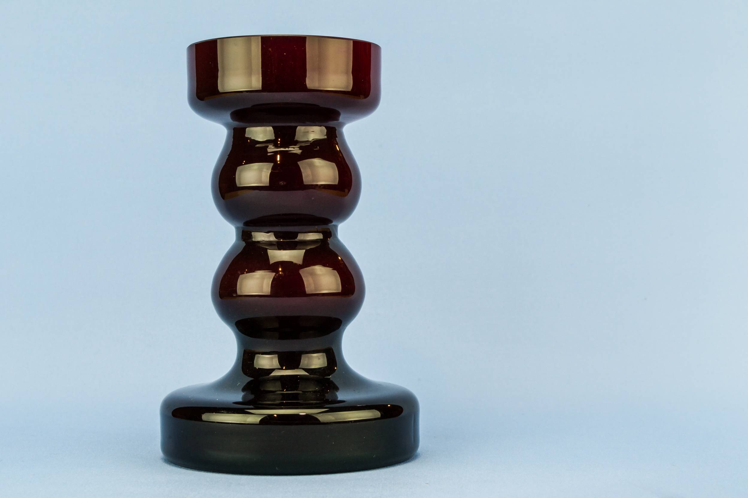 Elegant Modernist Glass — Red glass vase 2