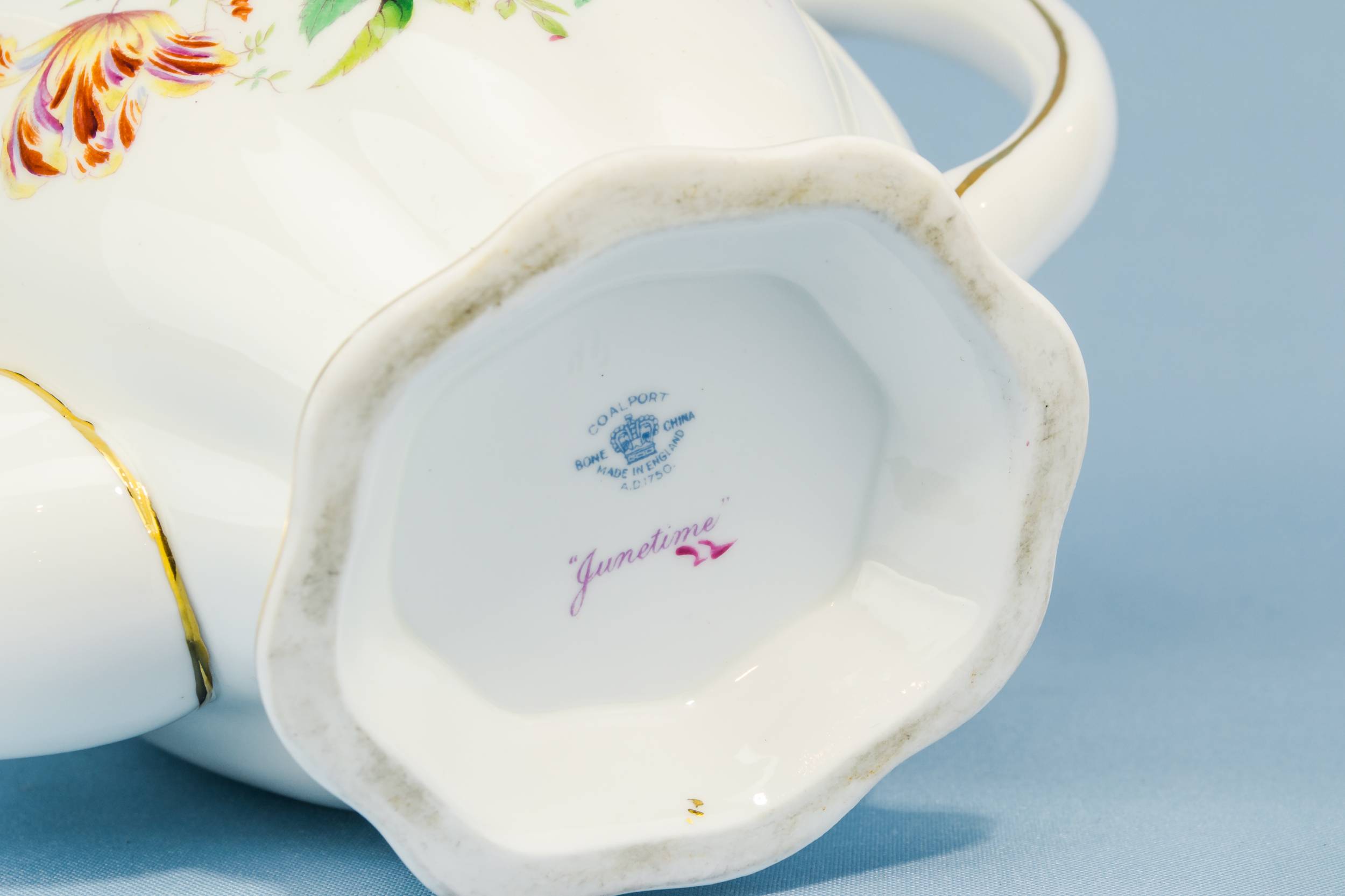 Retro White Coalport — Coalport floral coffee pot 3