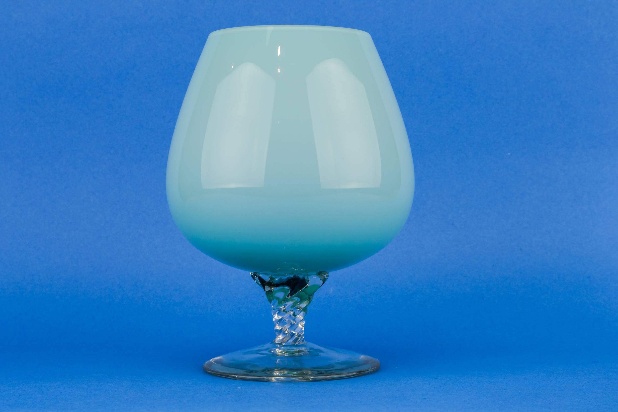 Vintage Modernist Glass — Milky glass decorative bowl 1