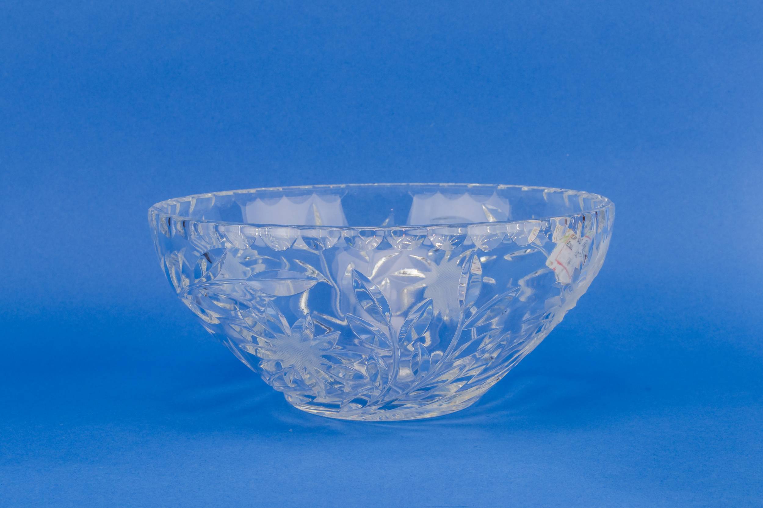 Traditional Retro Glass — Cut glass salad bowl 2