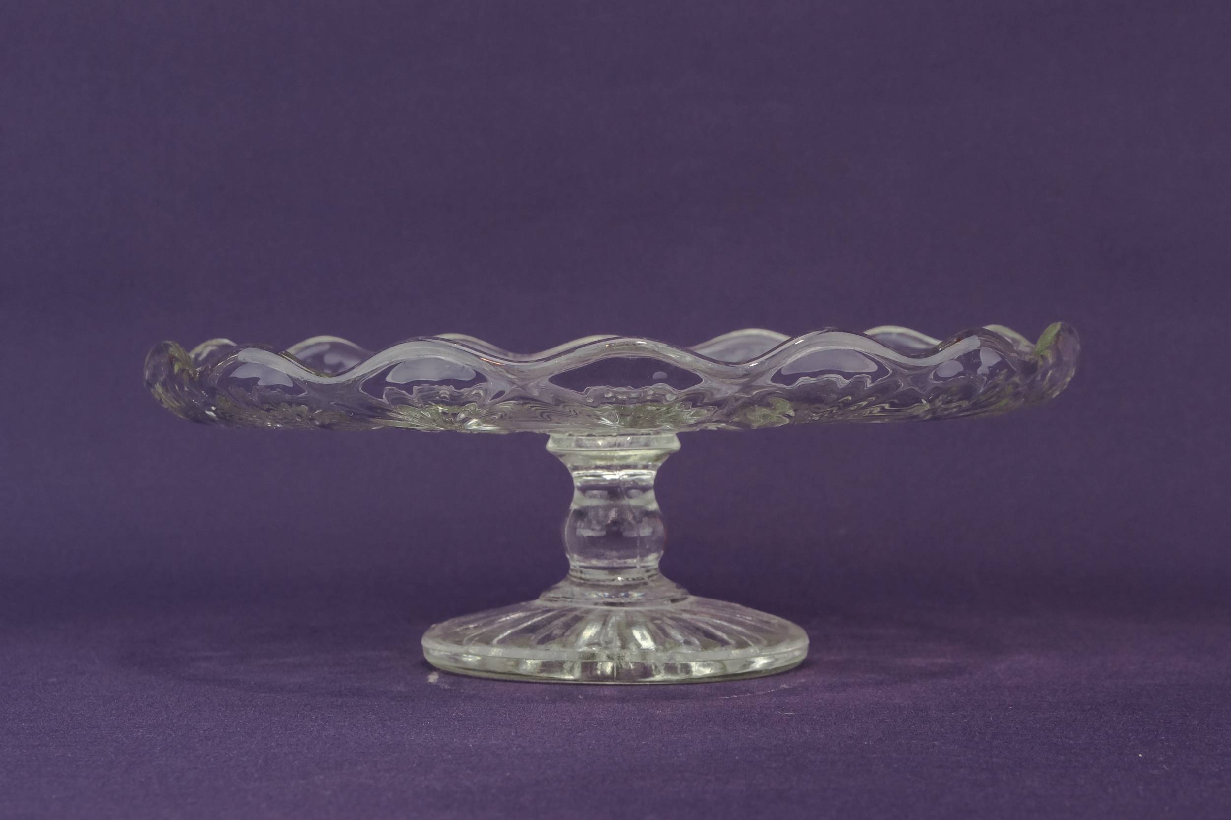 Retro Vintage Stars — Pressed glass cake stand 1