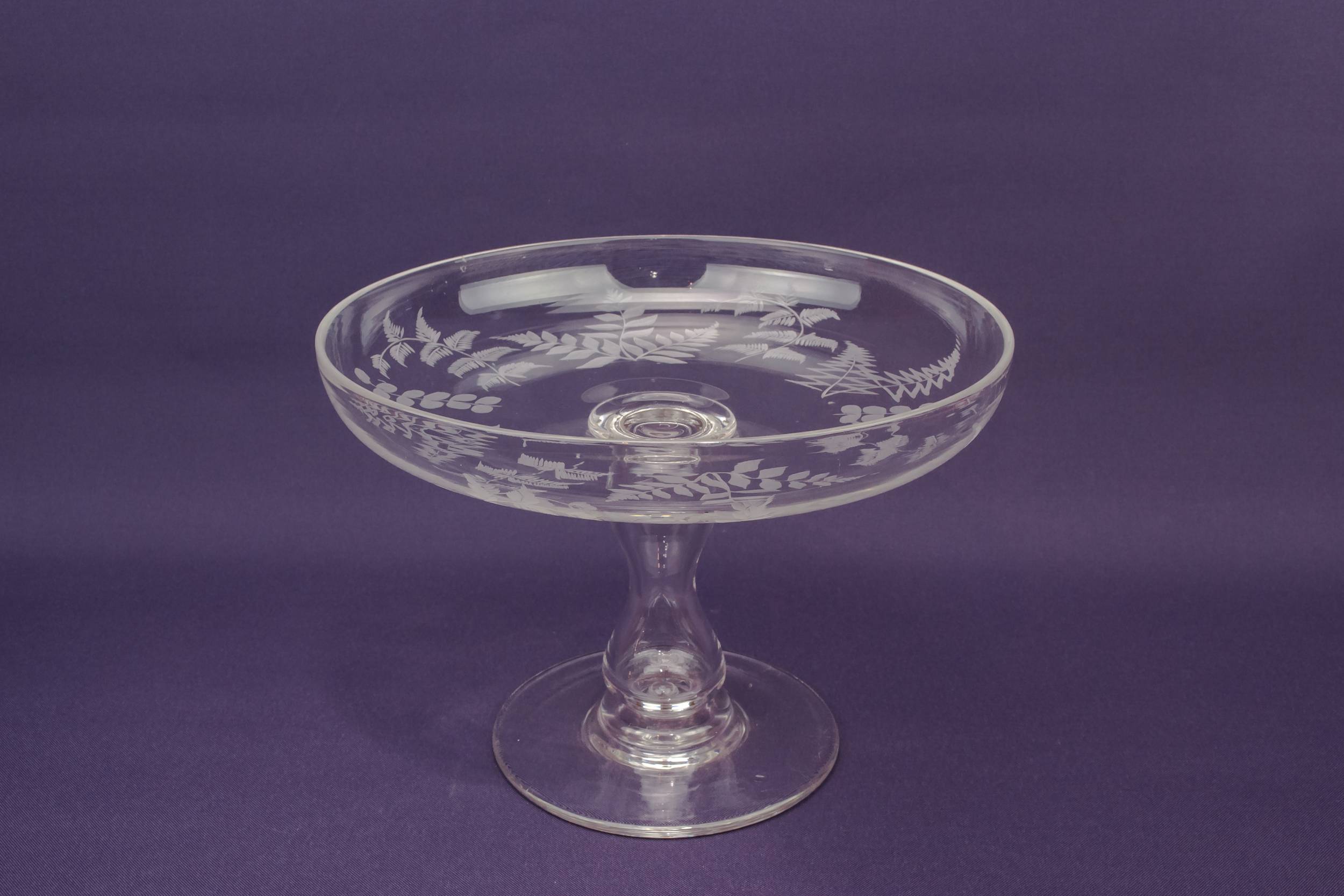Neo-classical Antique Fern — Fern engraved cake stand