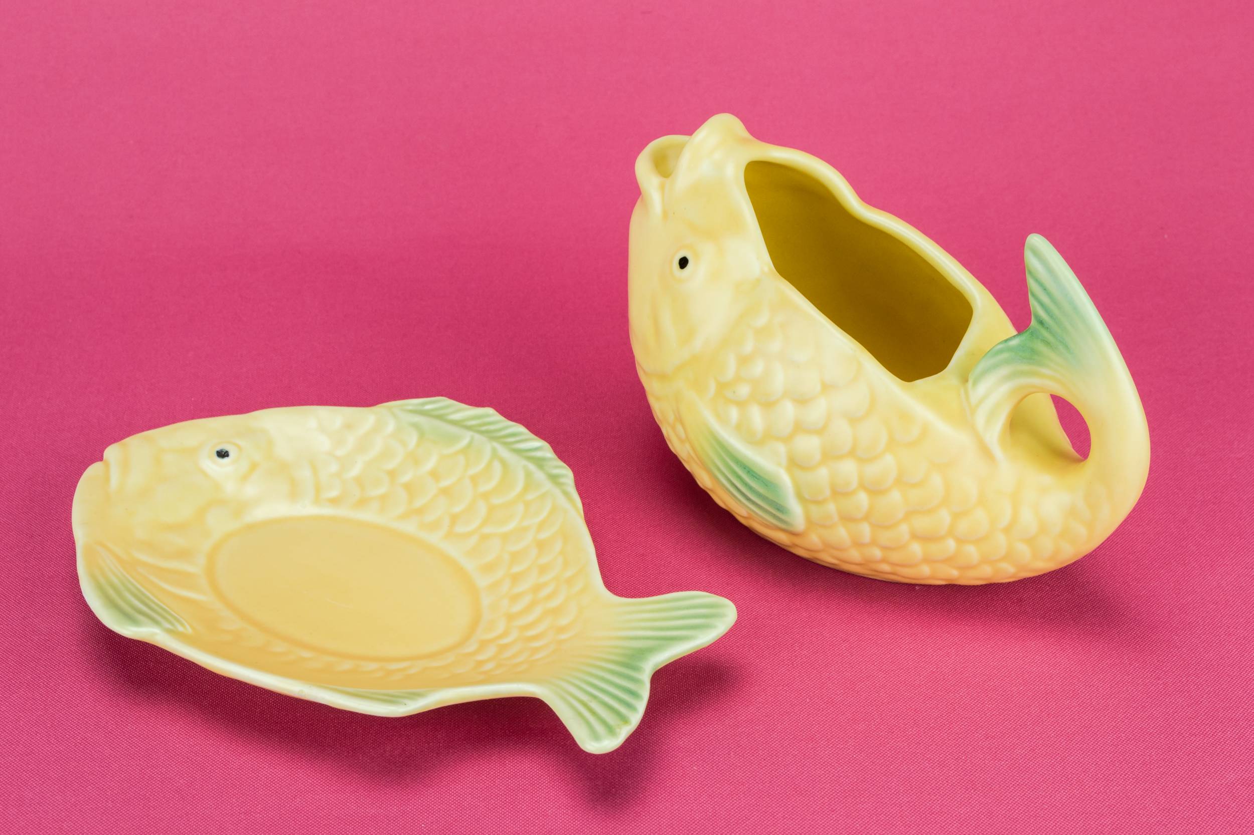 Small Ceramic Shorter — Fish shaped gravy boat 1