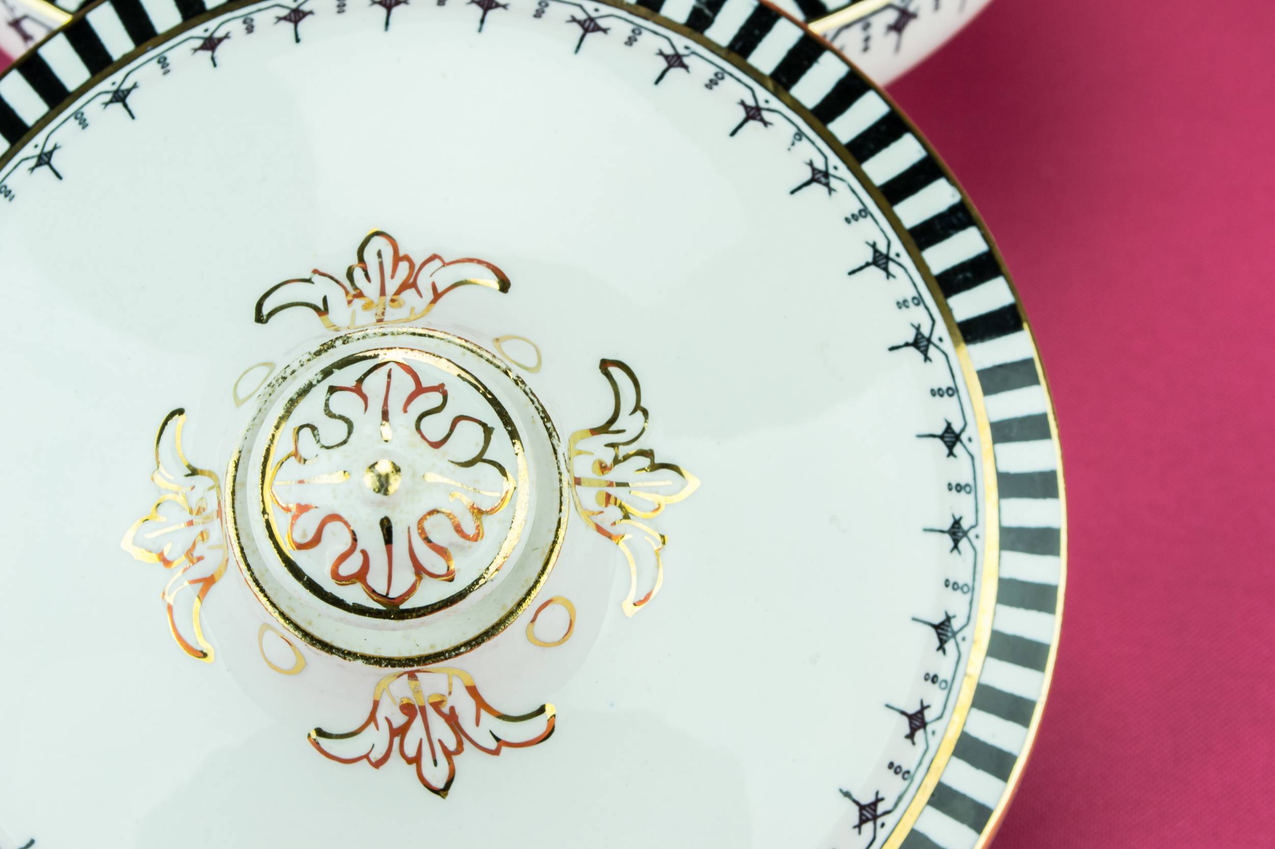 Spectacular Antique Geometric — Gravy tureen and ladle 1
