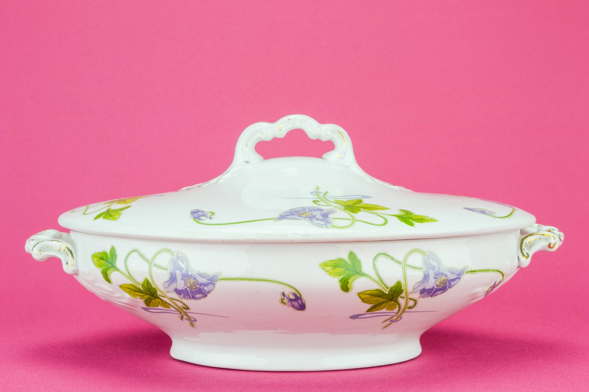 Ceramic Art Nouveau — Art Nouveau tureen 4