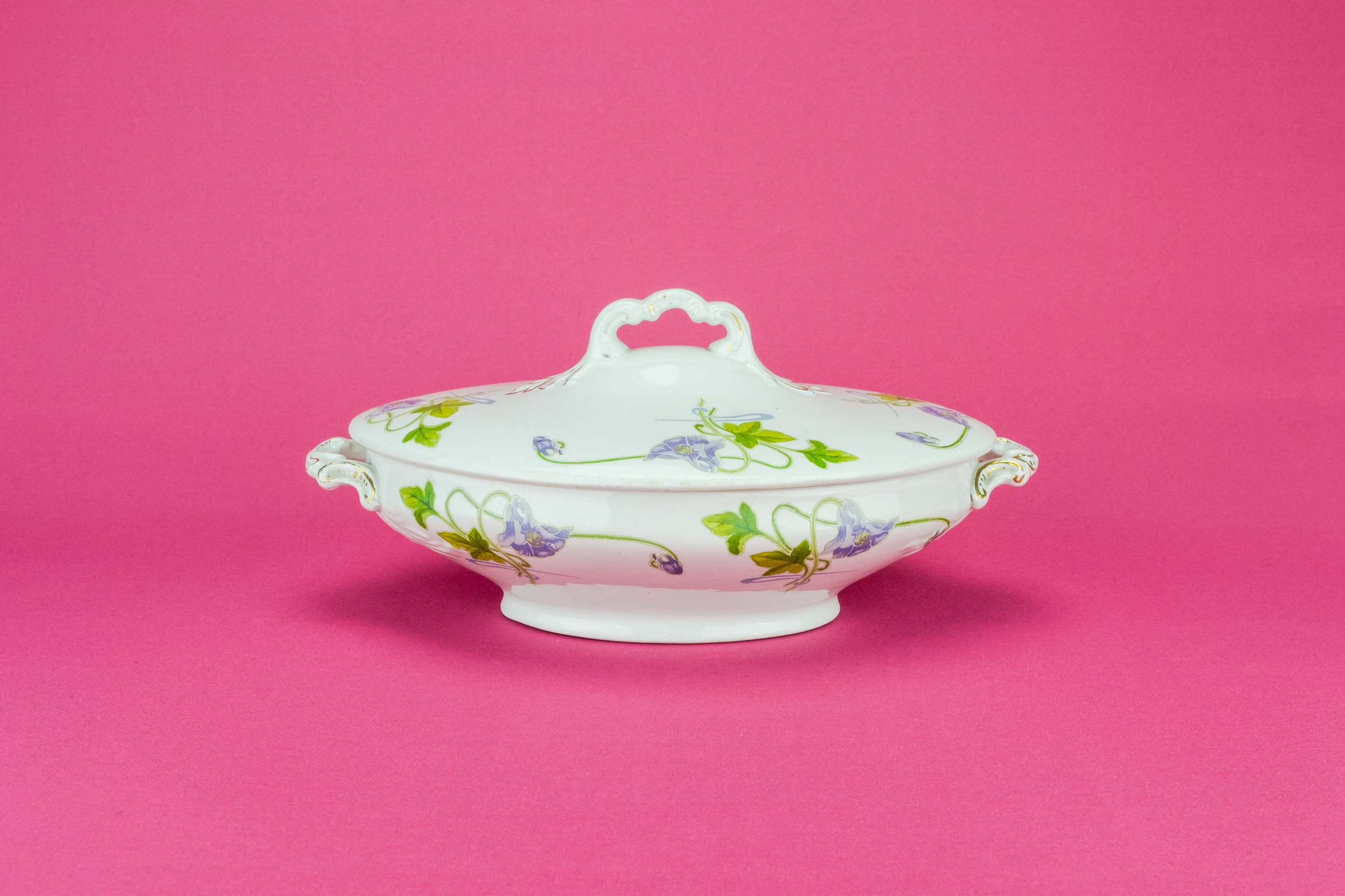 Ceramic Art Nouveau — Art Nouveau tureen