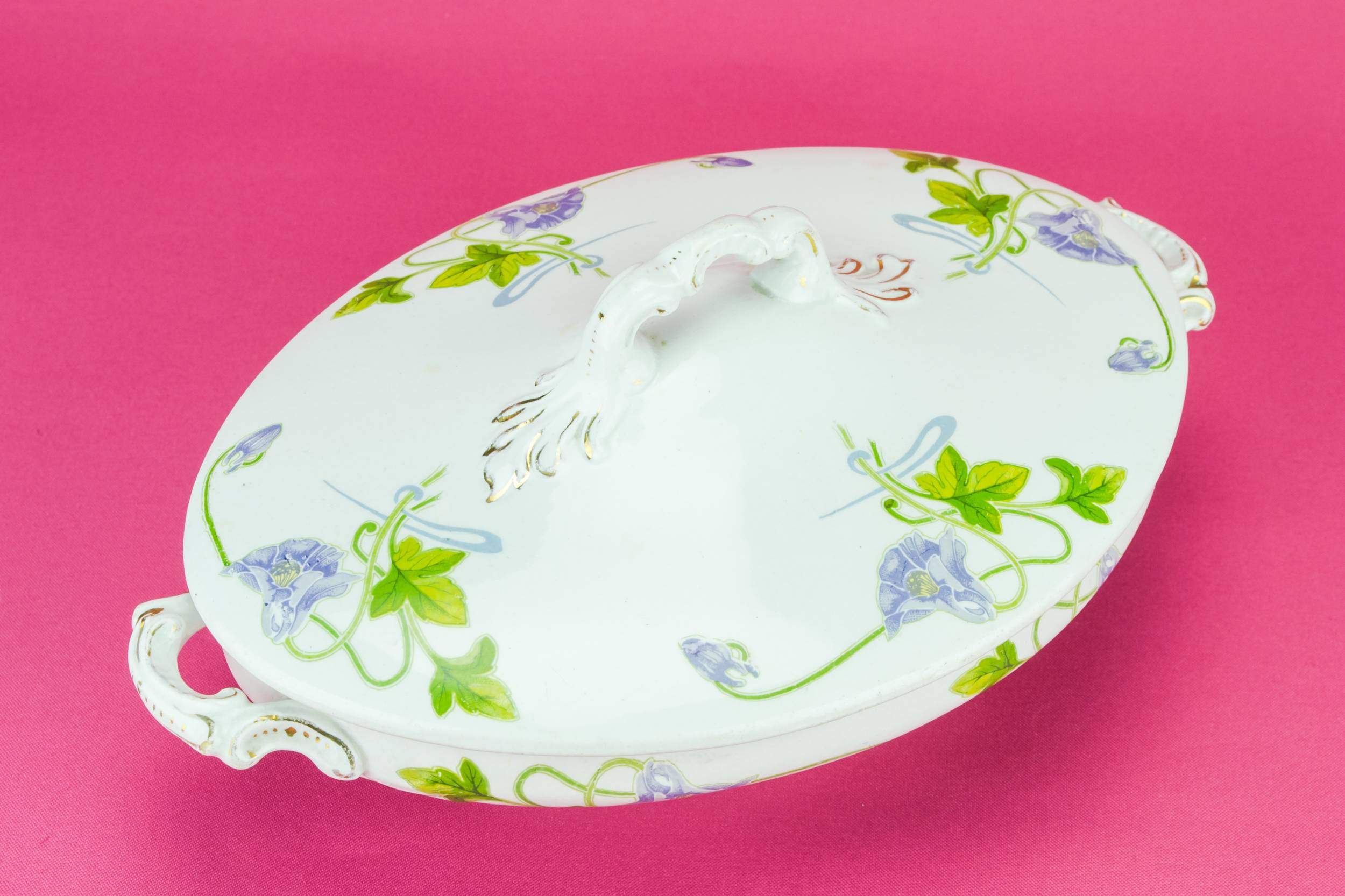 Ceramic Art Nouveau — Art Nouveau tureen 7