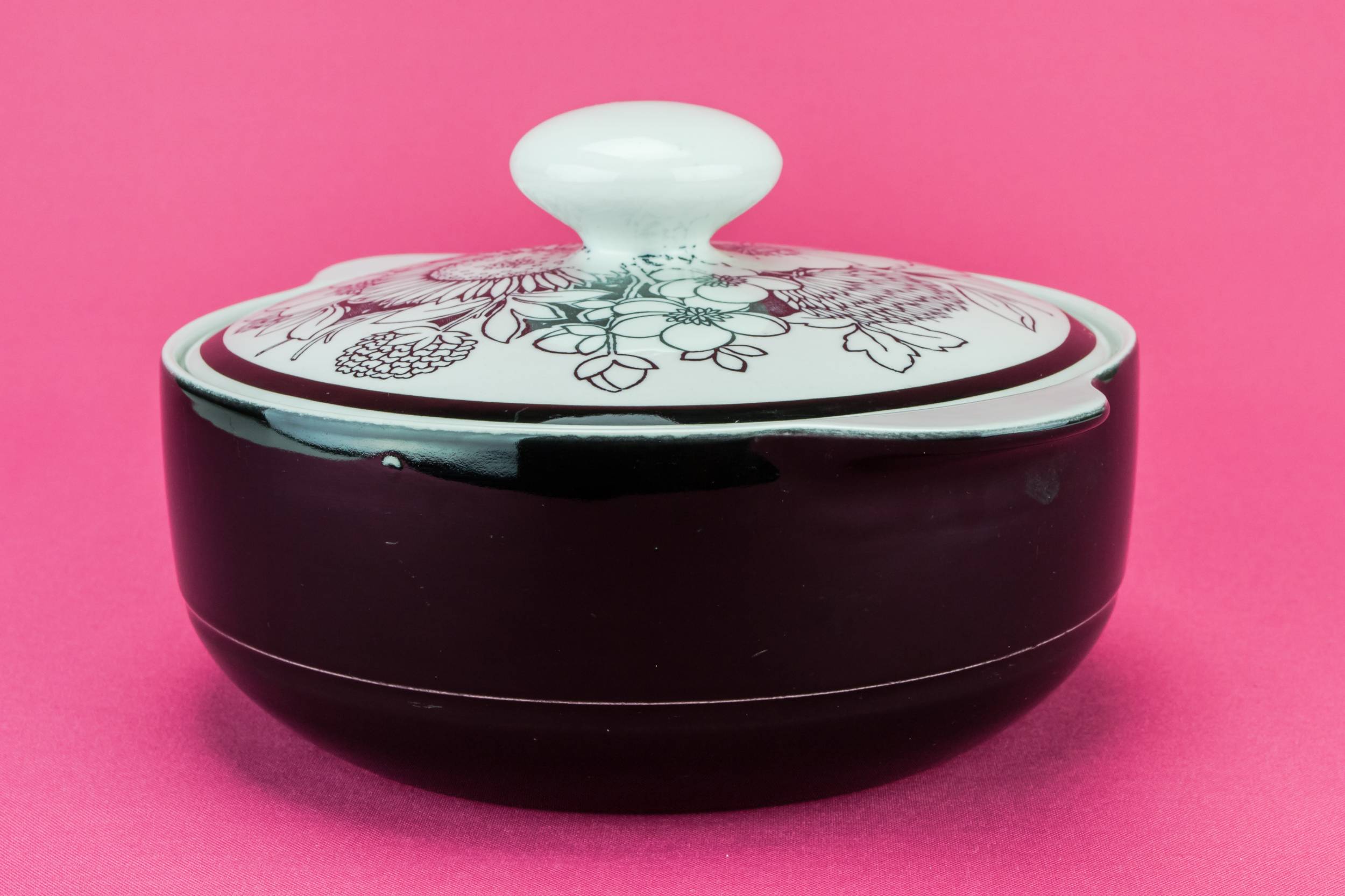 Modernist Smart Meakin — Black & white tureen 2