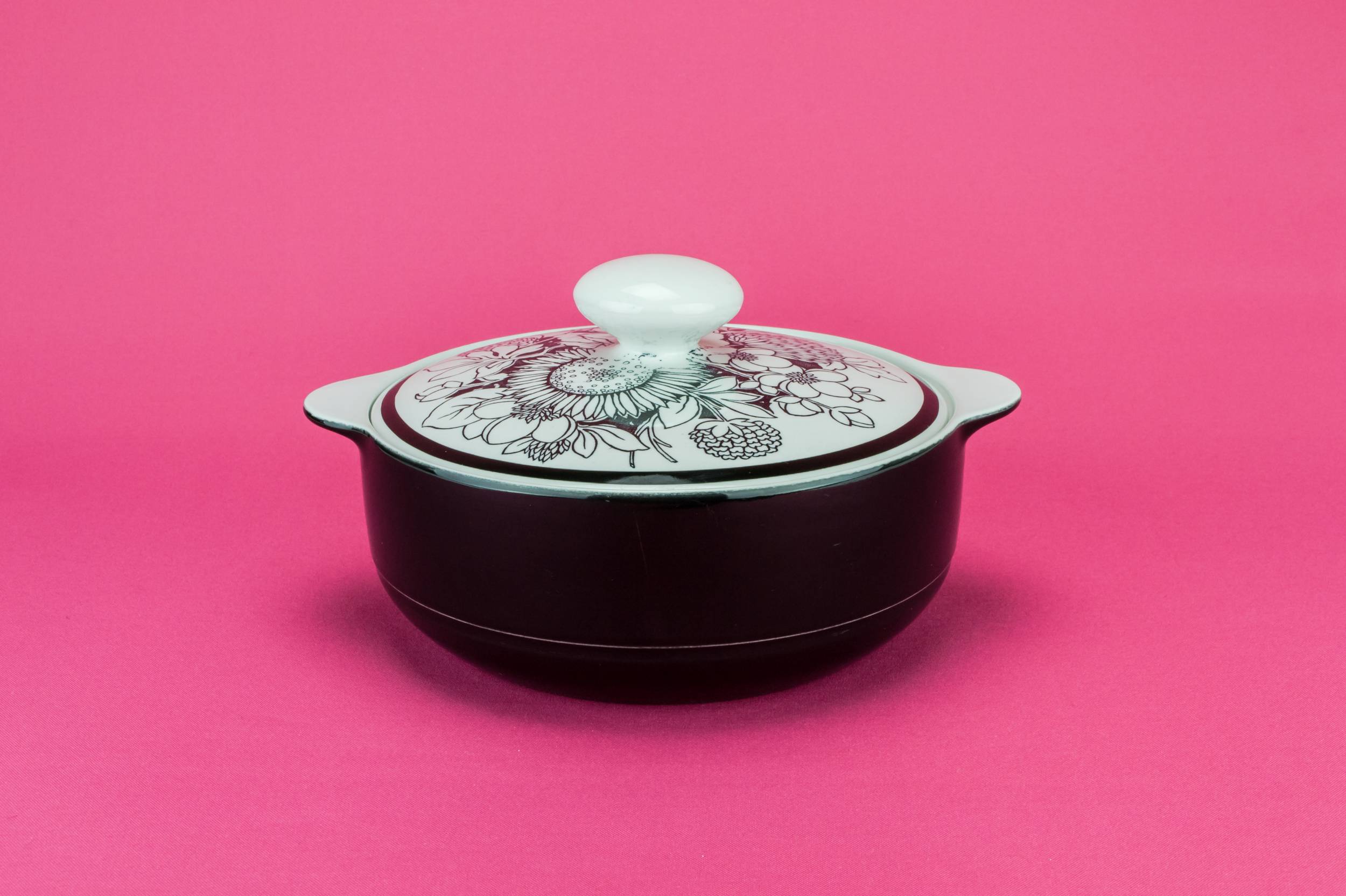 Modernist Smart Meakin — Black & white tureen