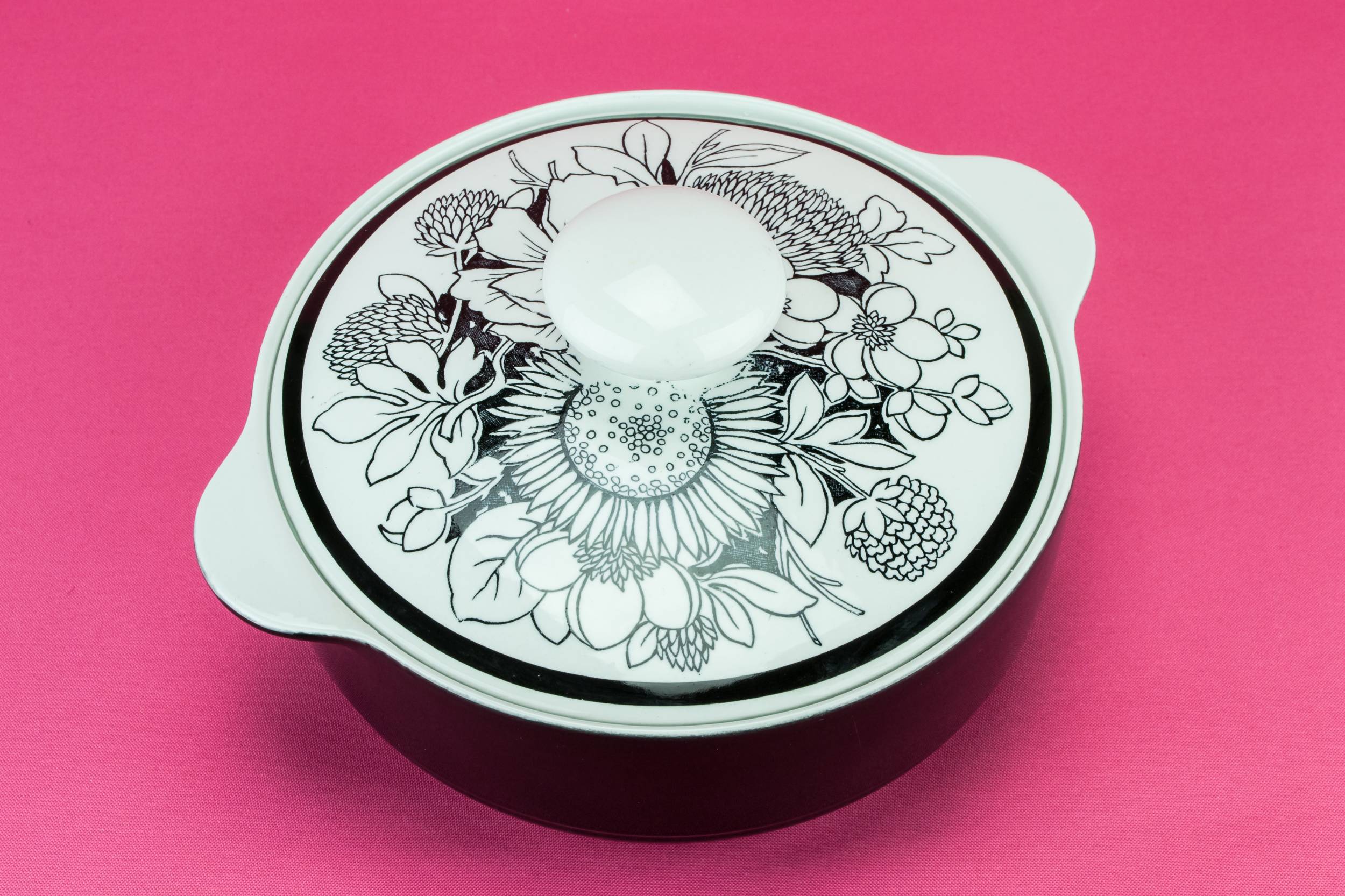 Modernist Smart Meakin — Black & white tureen 3