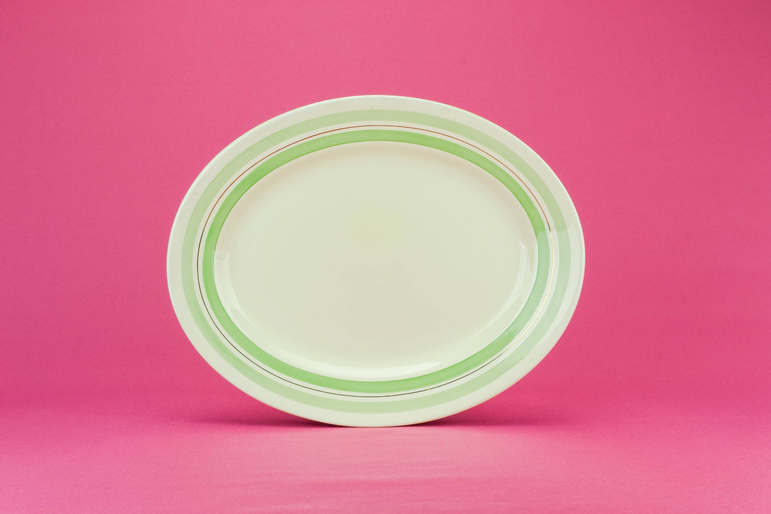 Elegant Art Deco — Elegant green platter