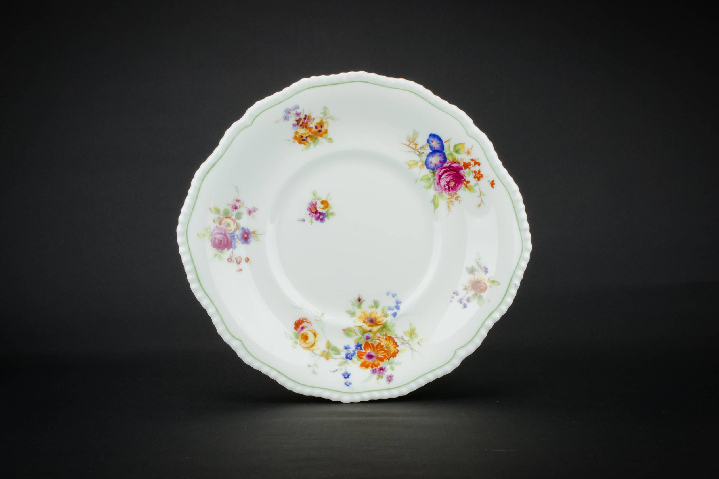 Beautiful Porcelain Royal — Gadrooned cake plate