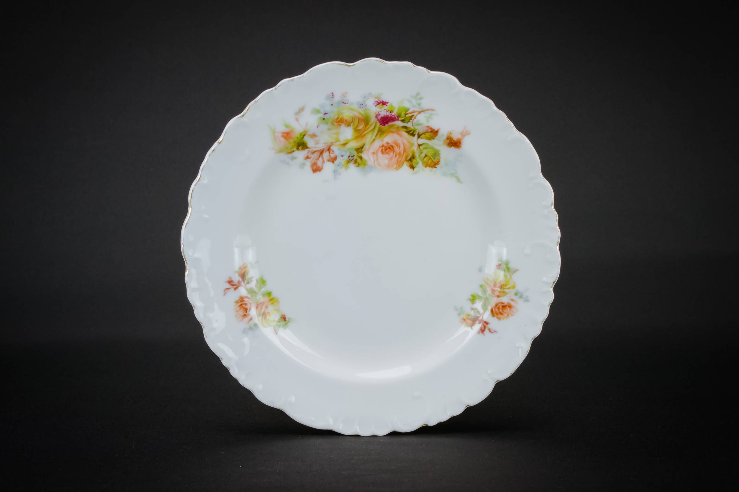 Traditional Porcelain Floral — 4 small porcelain plates