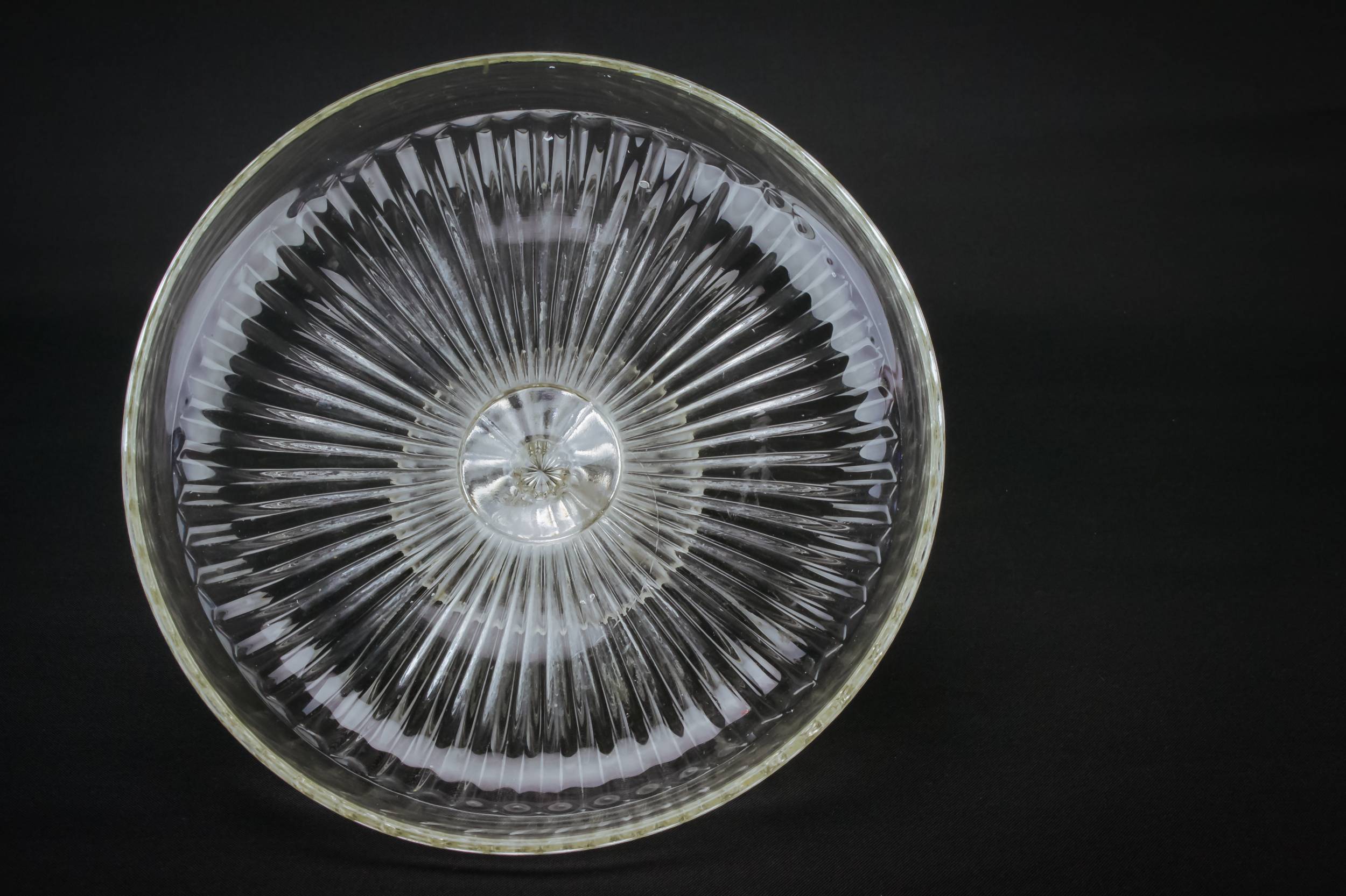 Vintage Art Deco — Glass ribbed cake stand 1