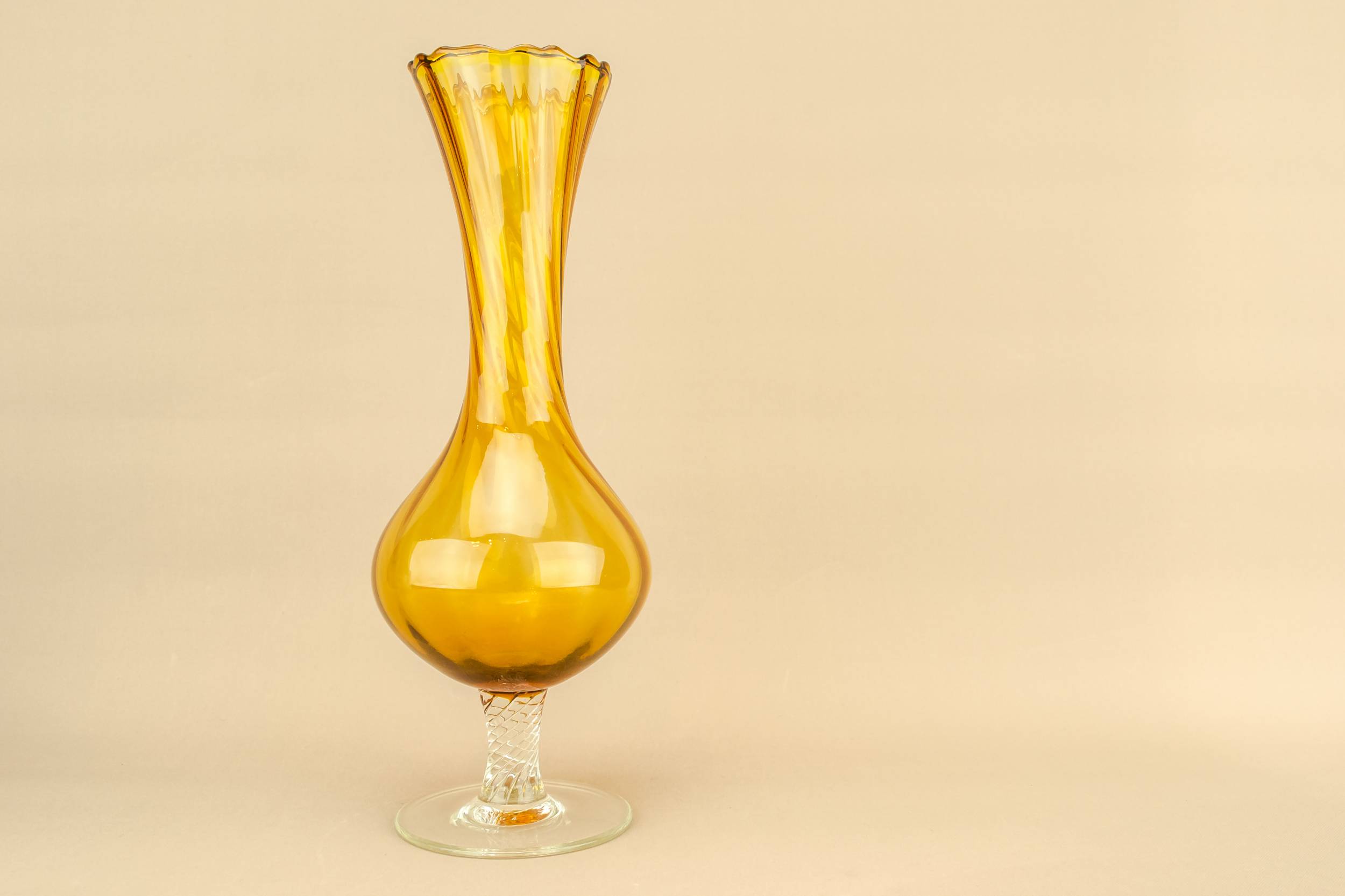 Slick Vintage Swirl — Amber glass vase 2