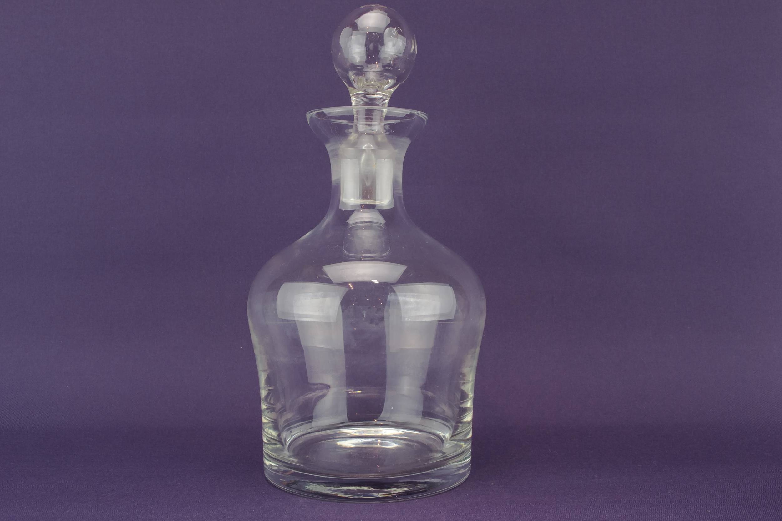 Blown Glass Vintage — Blown glass port decanter 1