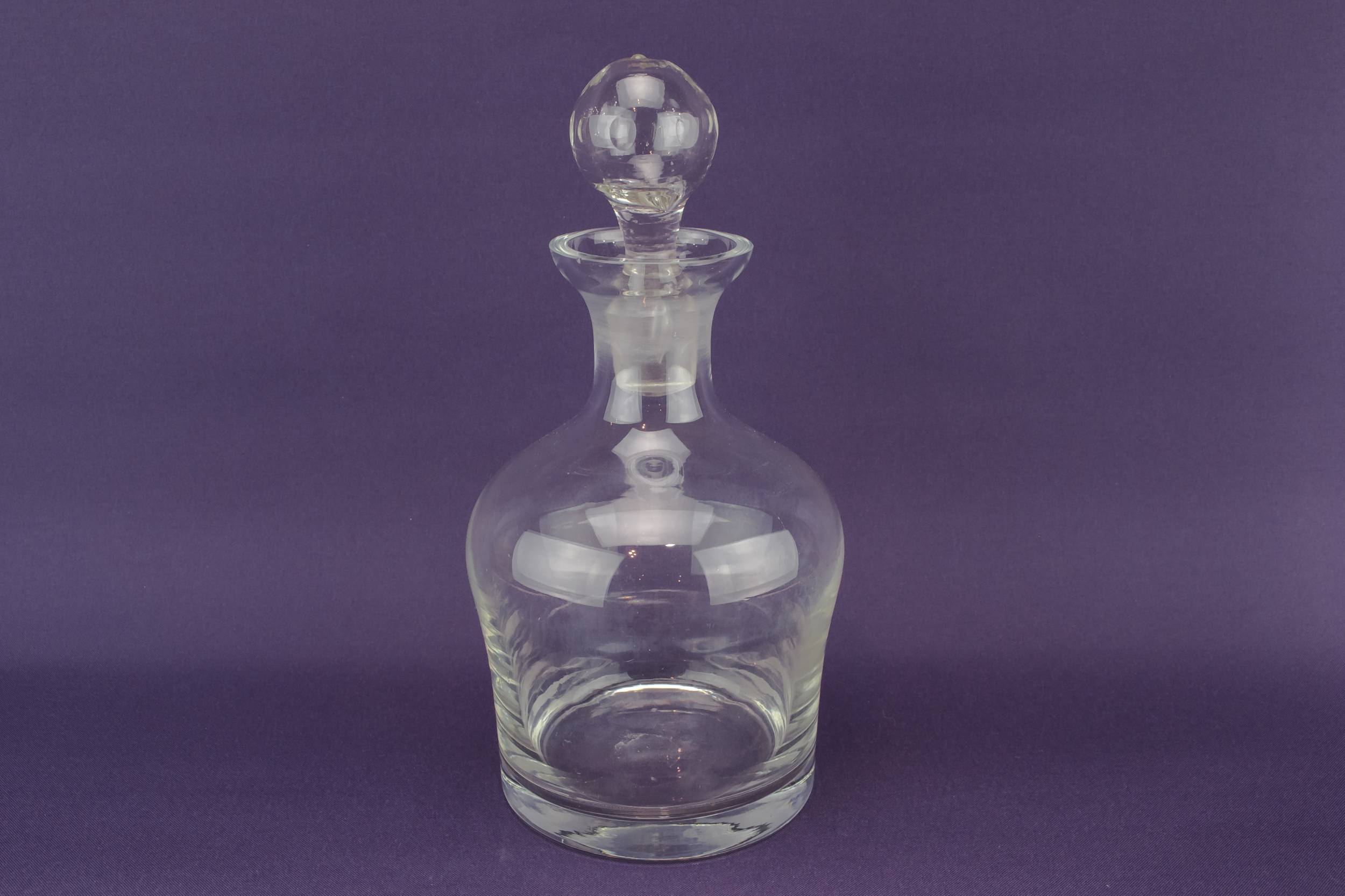 Blown Glass Vintage — Blown glass port decanter
