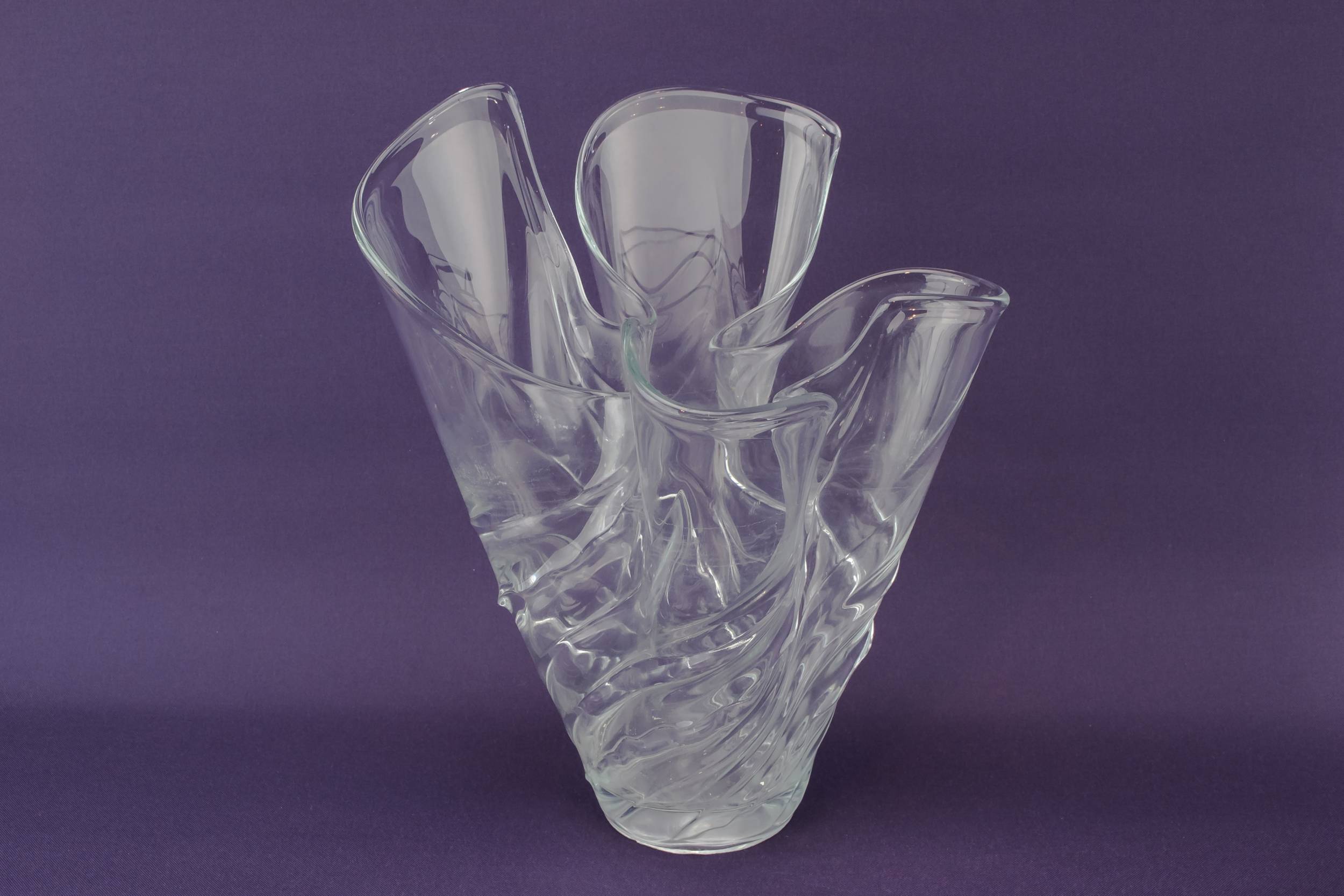Attractive Vintage Wavy — Wavy Modernist vase 2