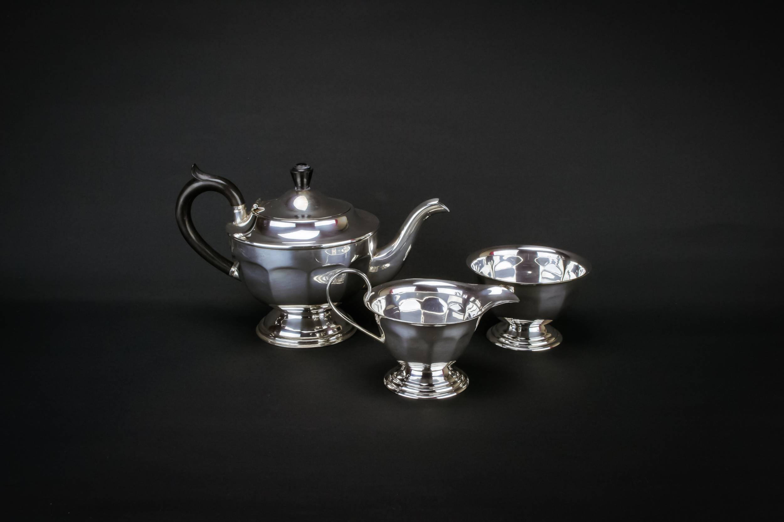 Art Deco Vintage — Silver plated tea set trio