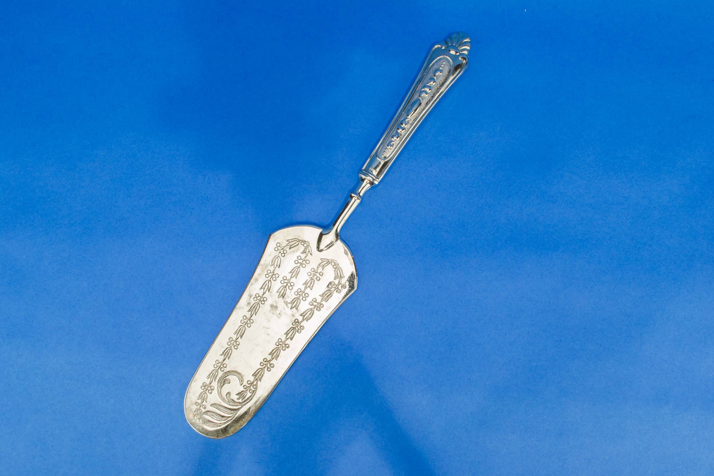 Charming Vintage Floral — Silver plated cake server