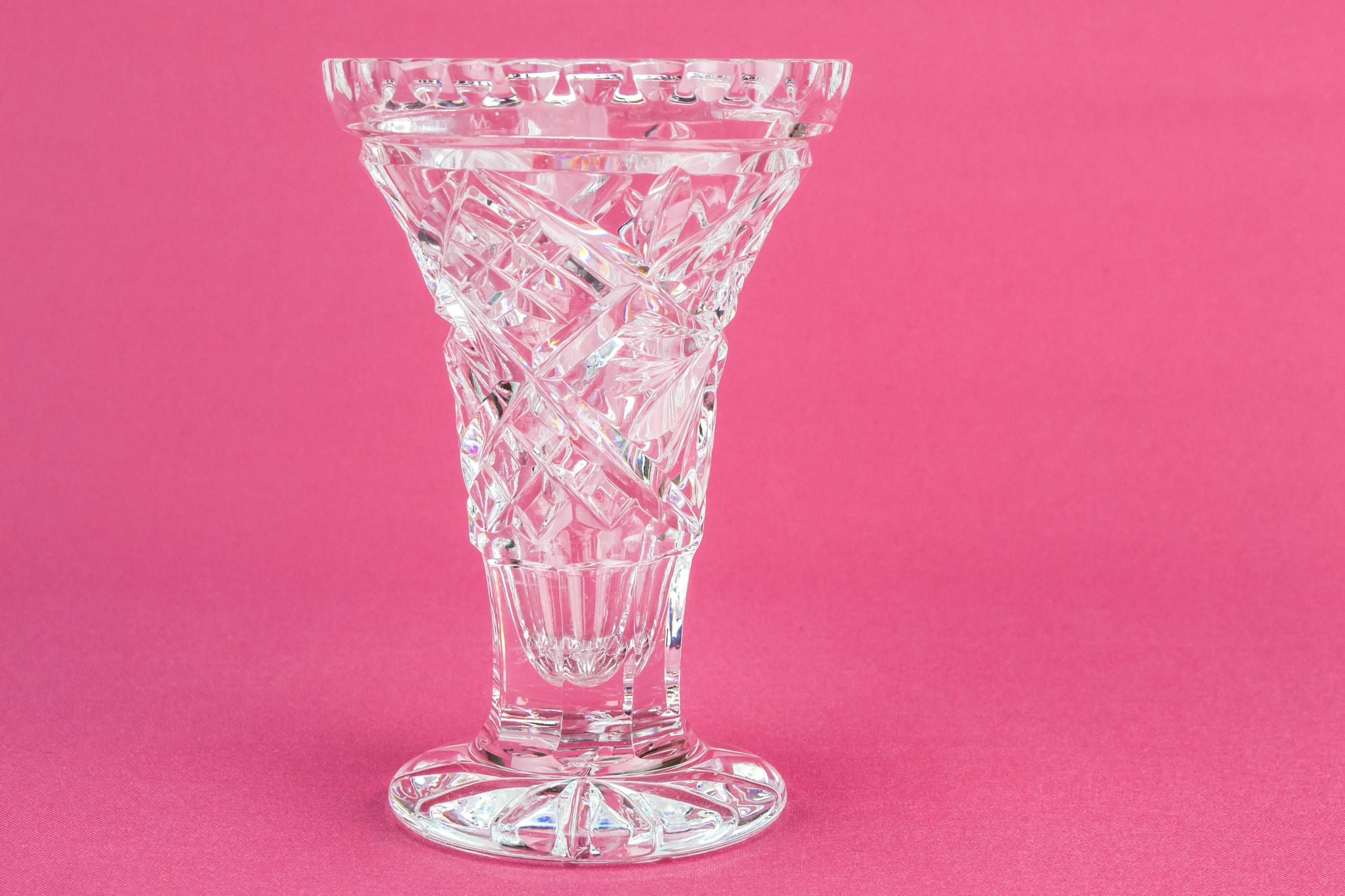 Retro Slick Diamond — Cut glass small vase 1