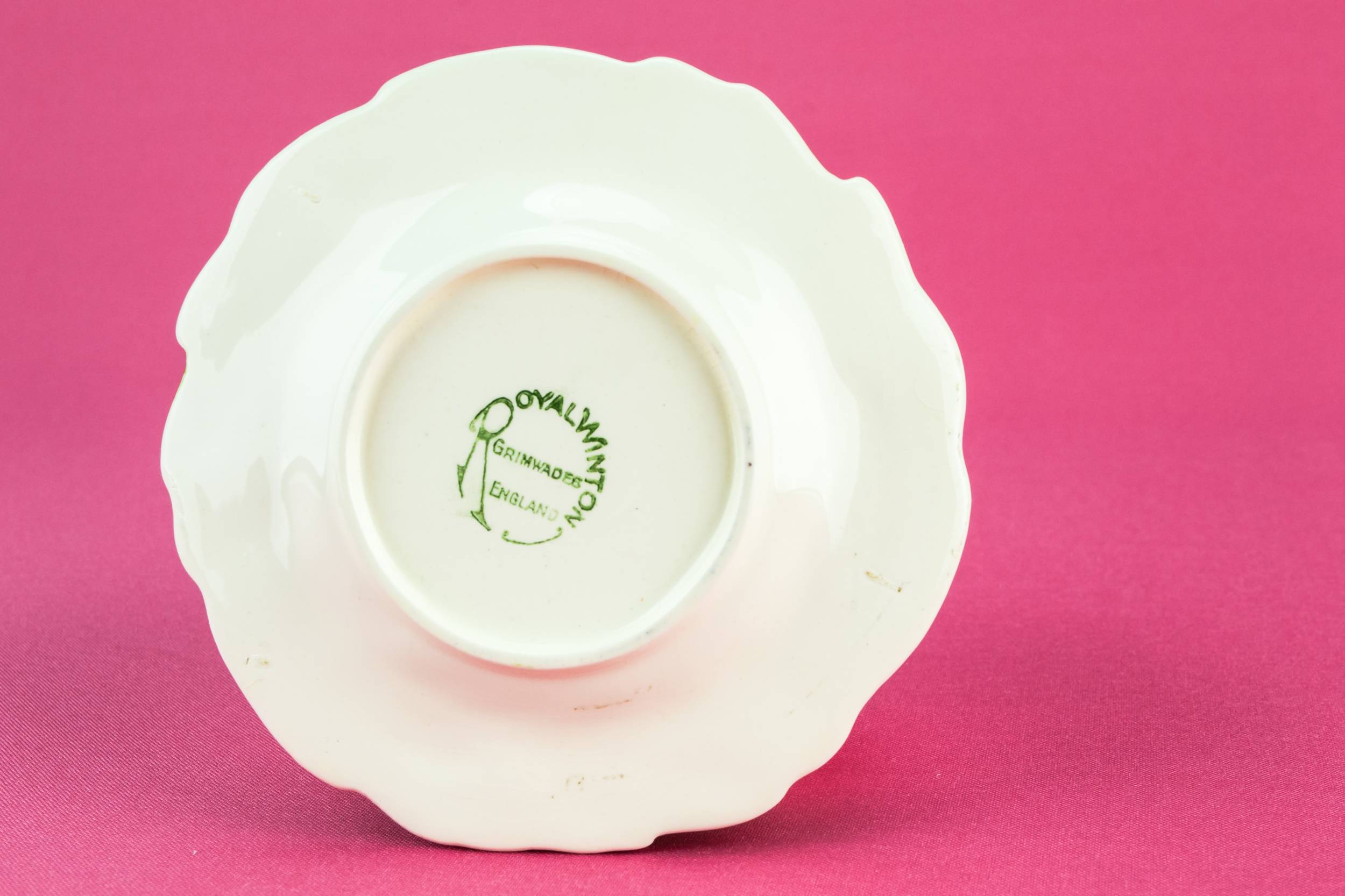 Charming Vintage Leaf — Ceramic leaf condiment pot 3