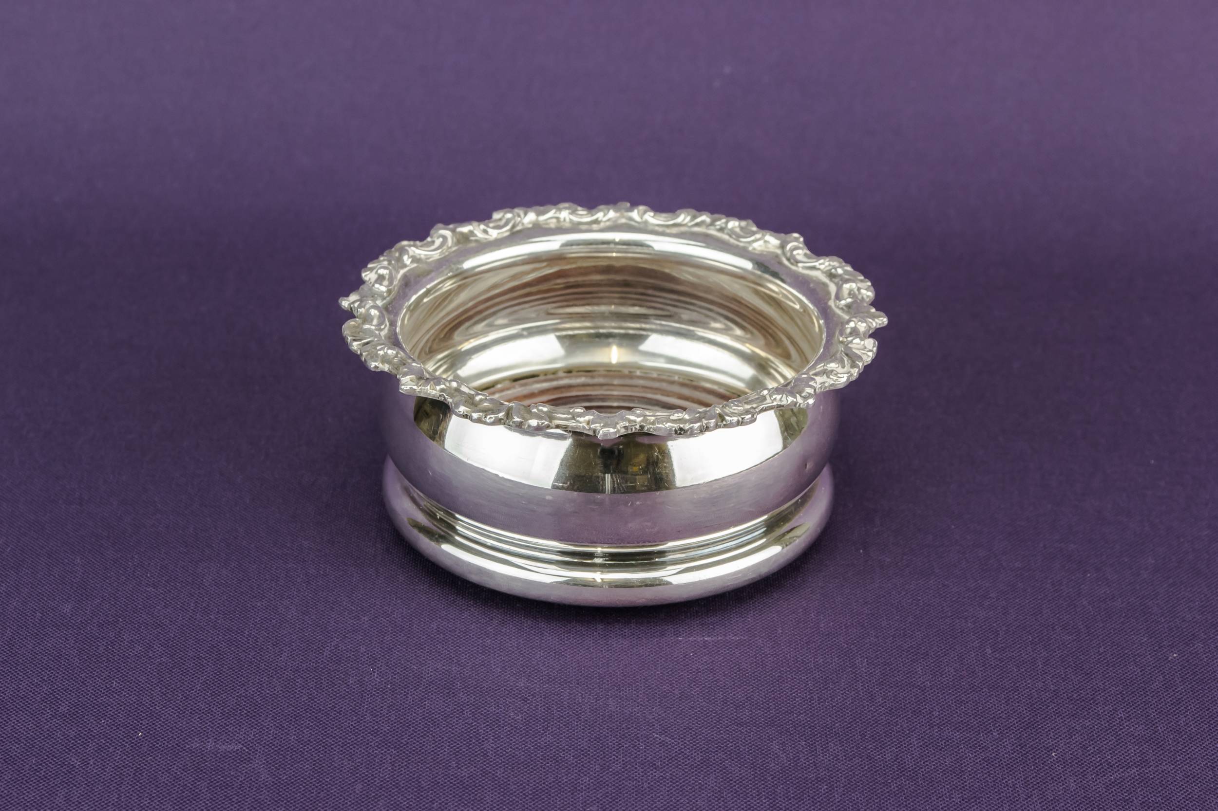 Silver Plated Metal — Dessert wine bottle coaster