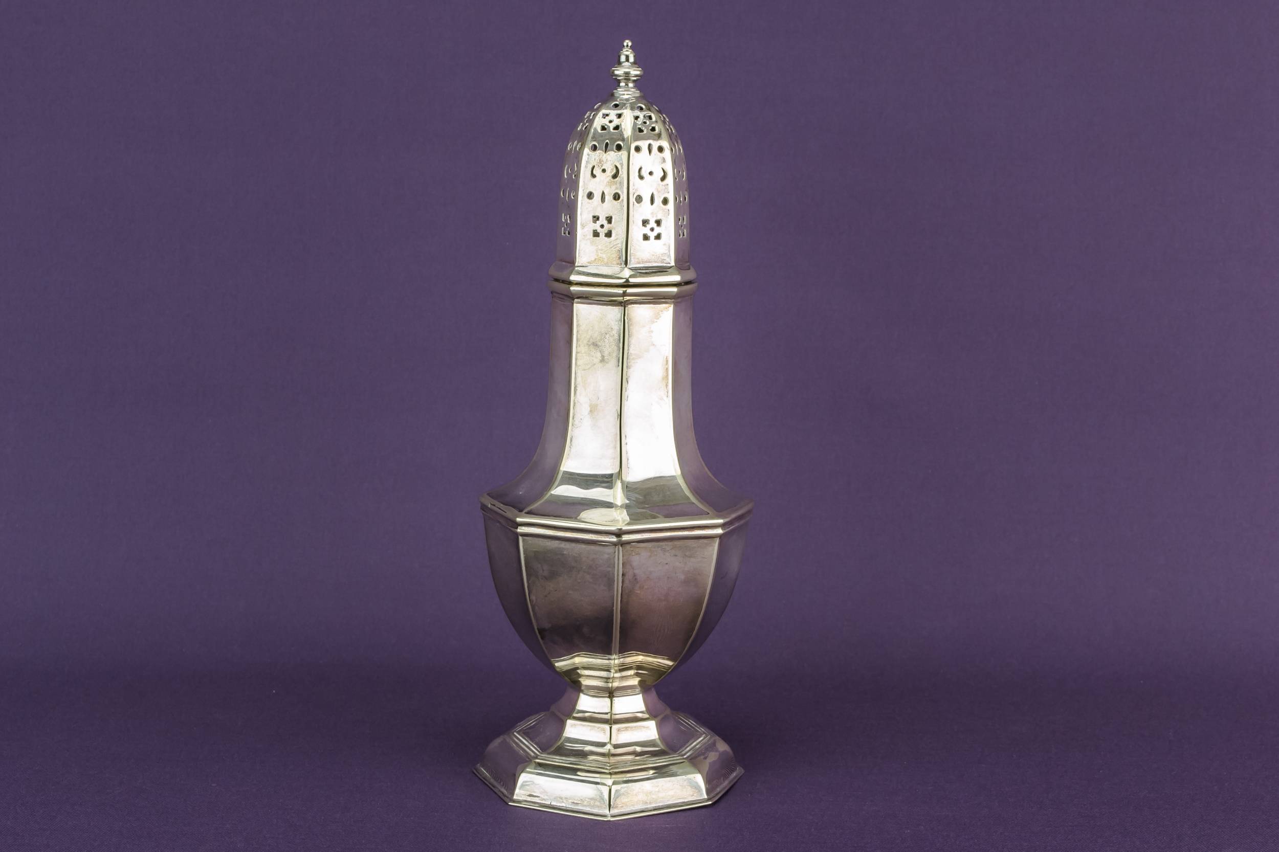 Large Vintage Octagonal — Octagonal sugar caster