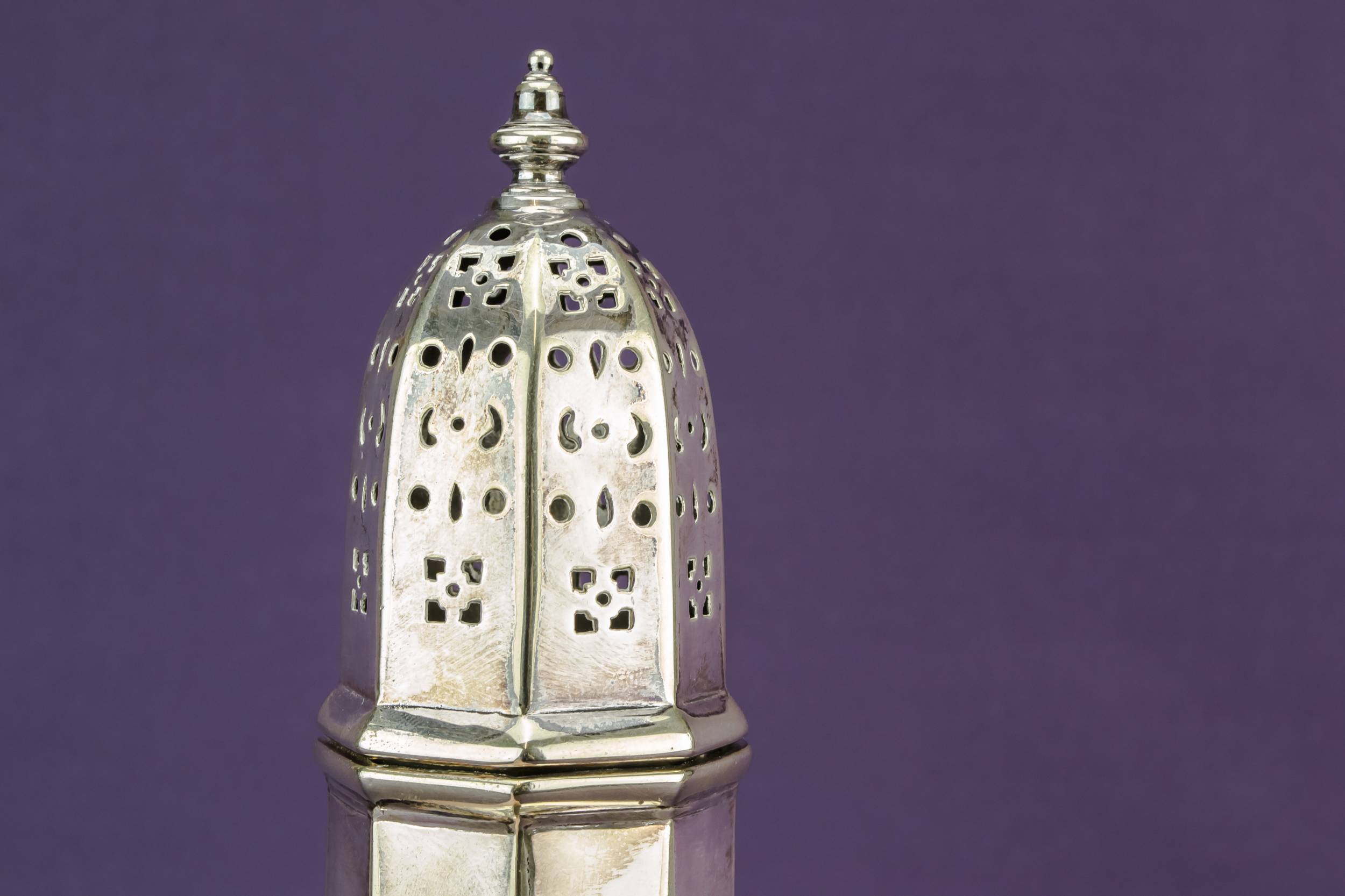 Large Vintage Octagonal — Octagonal sugar caster 1
