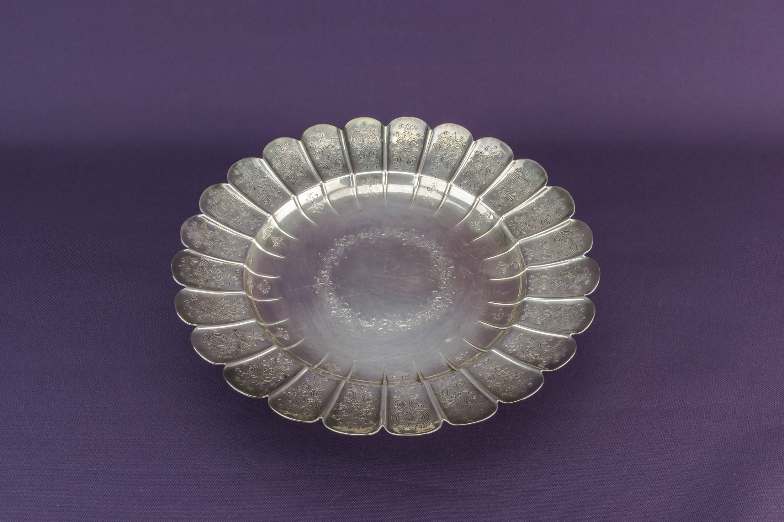 Neo-classical Spectacular Floral — Silver plated cake stand