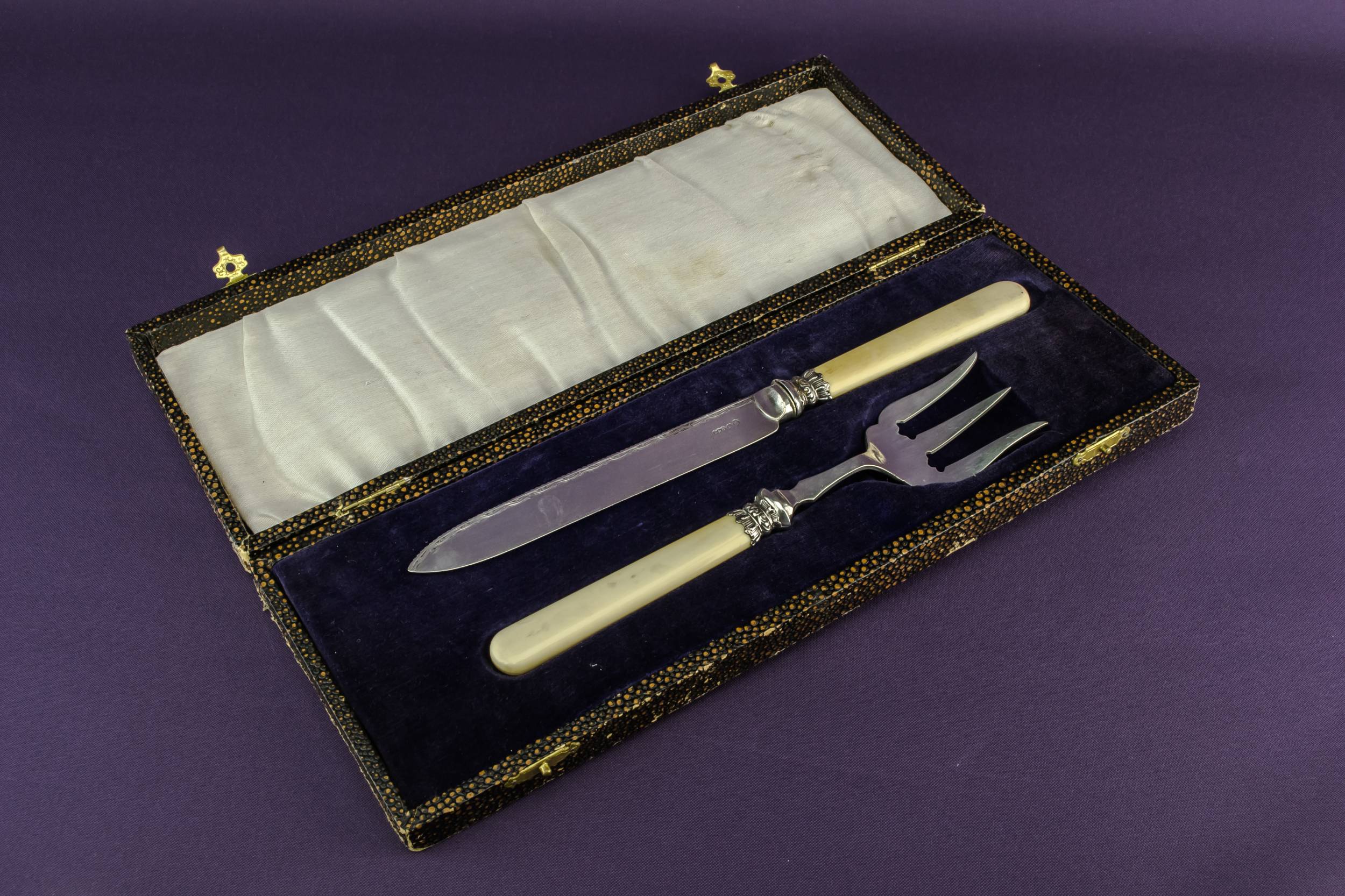Serving fork & knife set 1