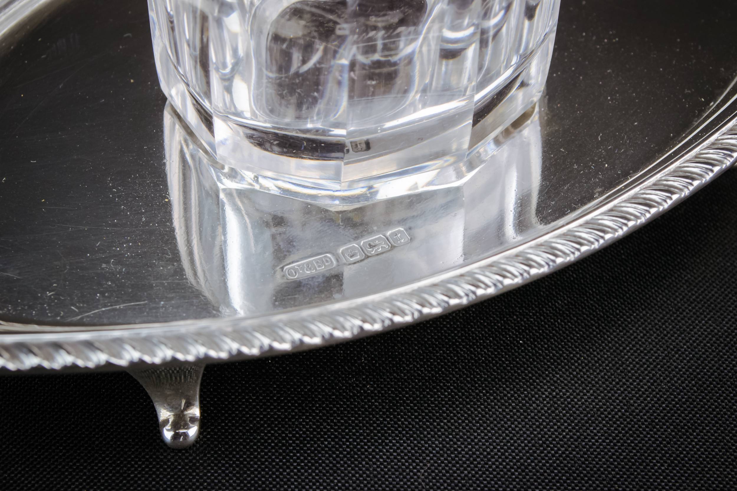 Neo-classical Antique Gadrooned — Elegant silver inkwell 5