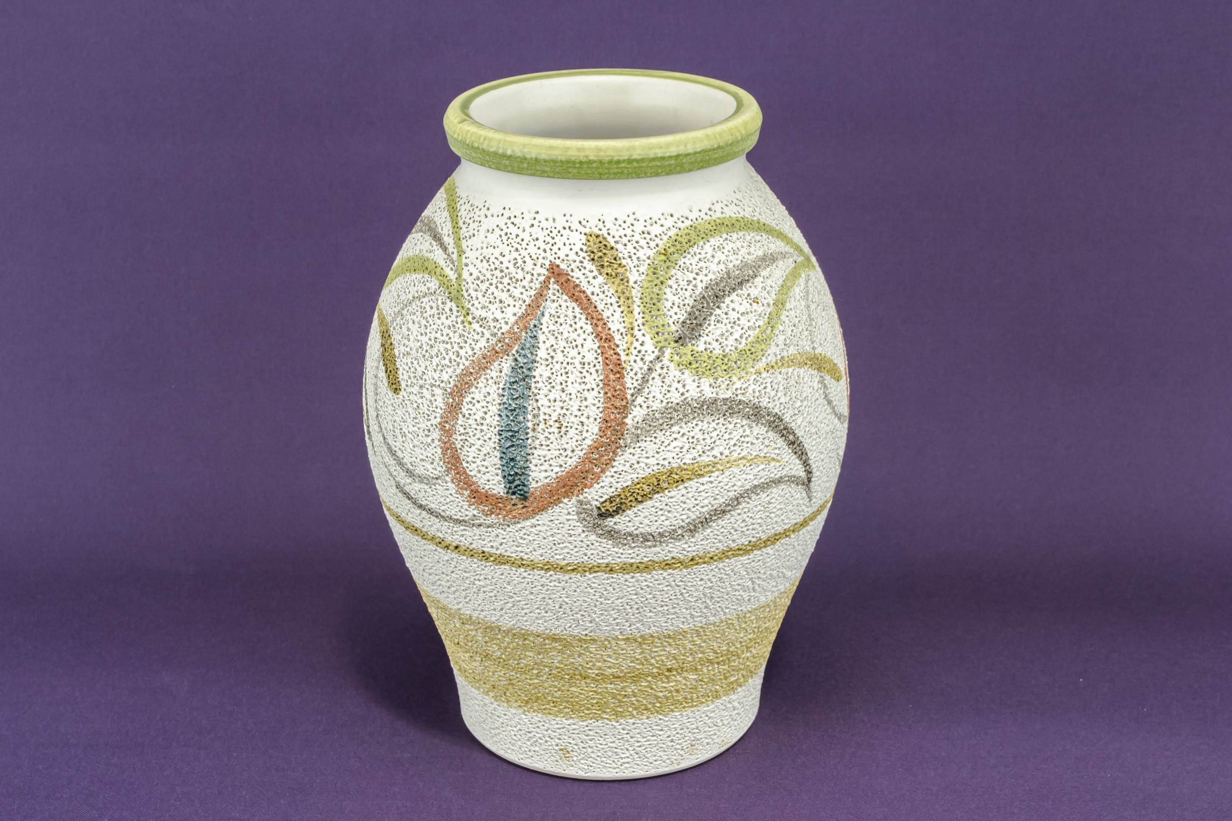 Ceramic Charming Stylised — Stylised floral vase