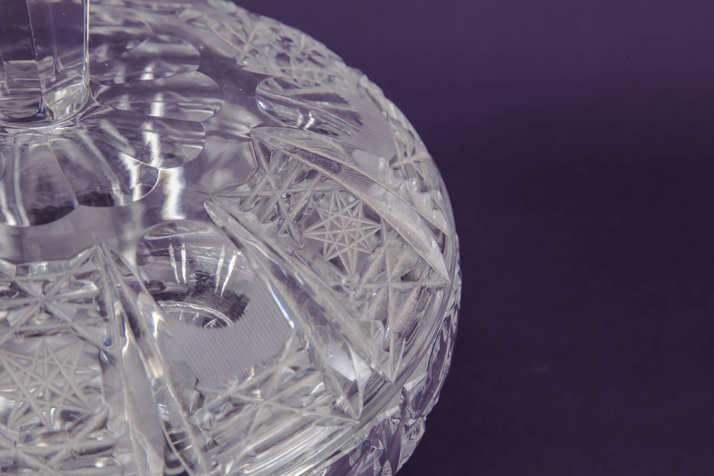 Classical Vintage Glass — Cut crystal glass bowl 1