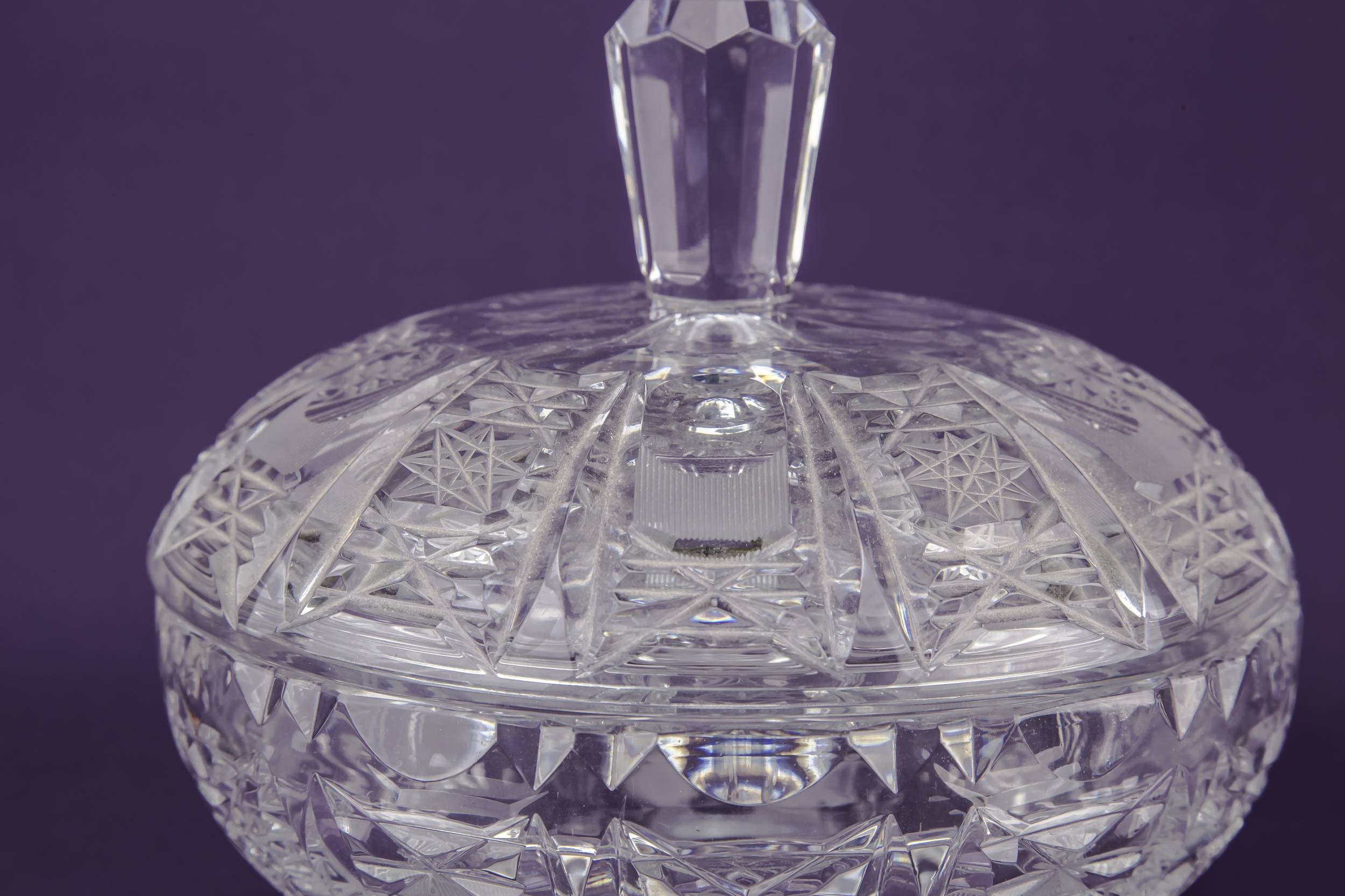 Classical Vintage Glass — Cut crystal glass bowl 2