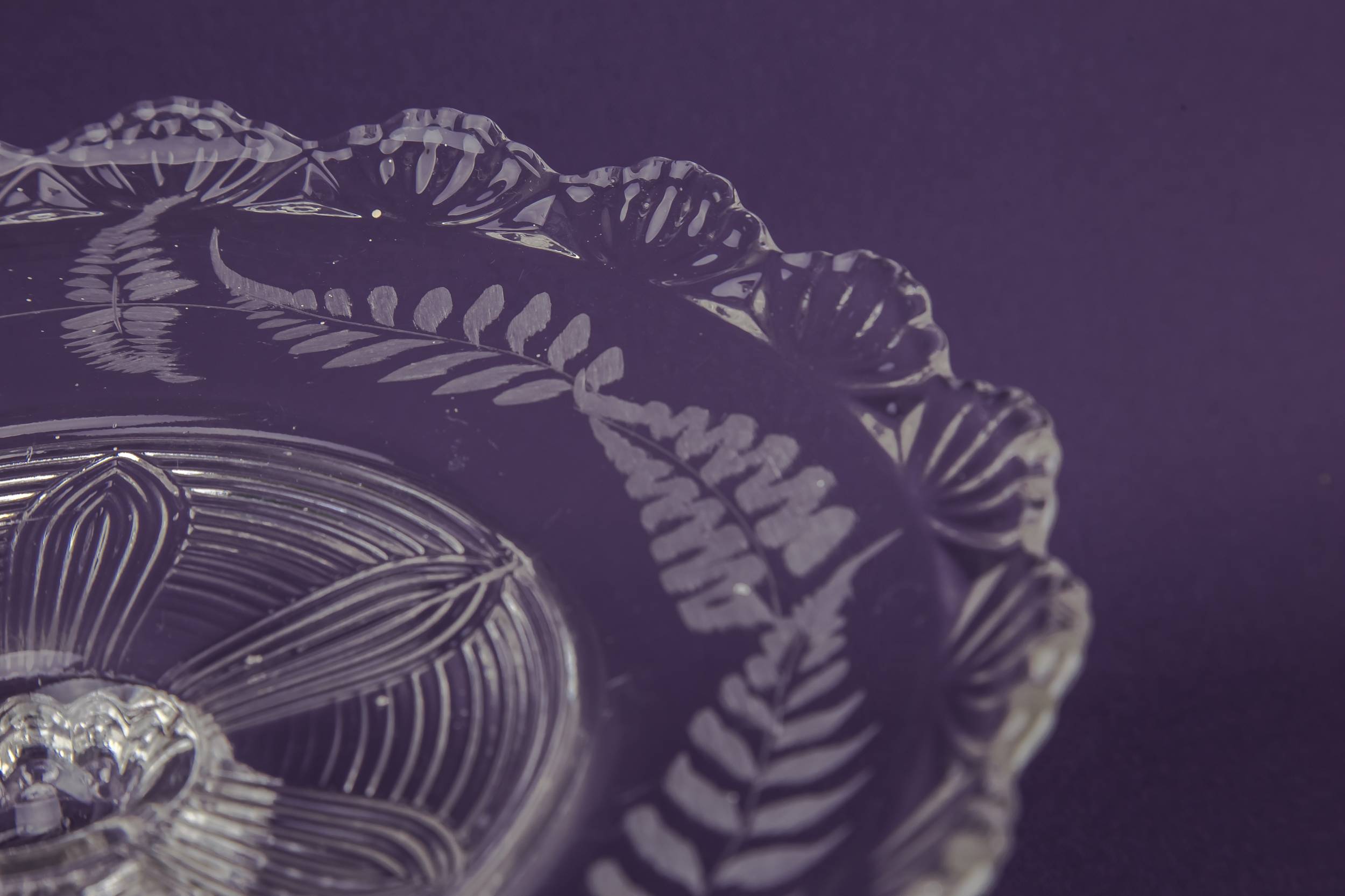Charming Vintage Fern — Cake tazza with ferns 1