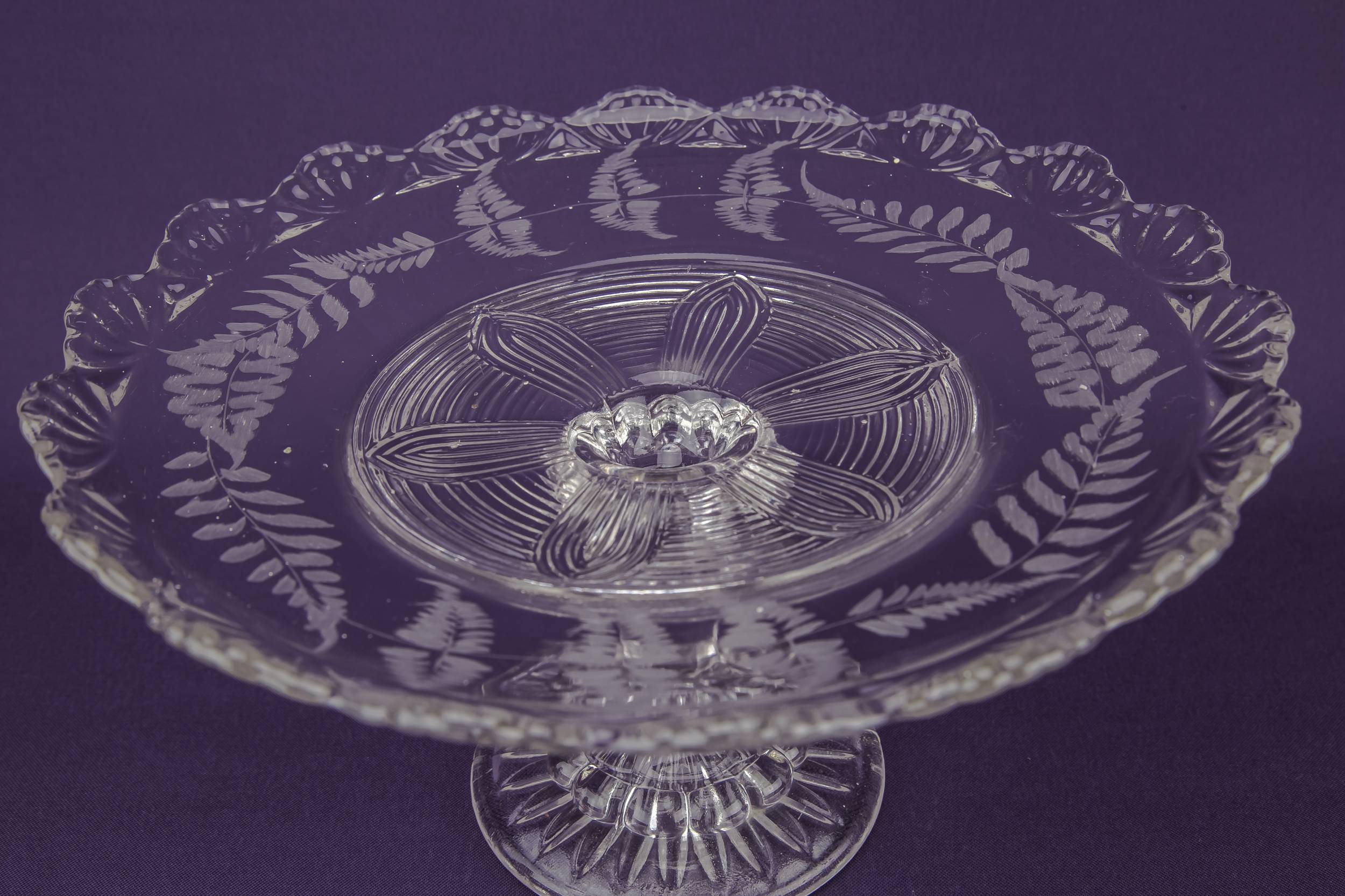 Charming Vintage Fern — Cake tazza with ferns 3