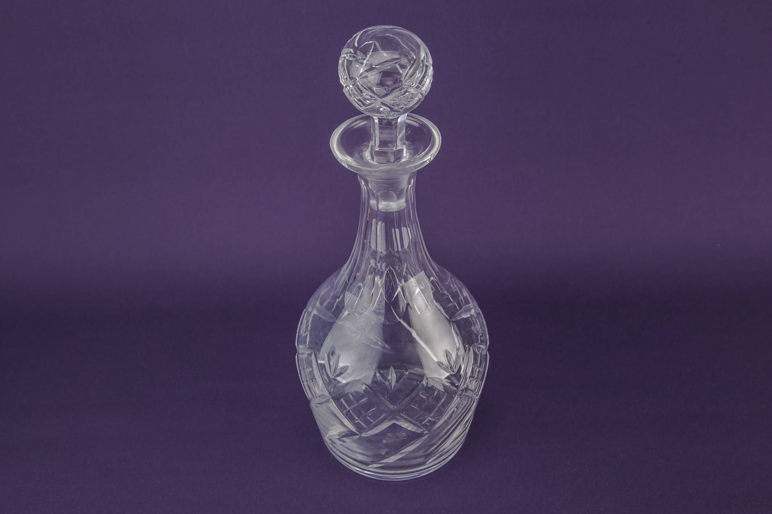 Vintage Cut Glass — Red wine decanter 3