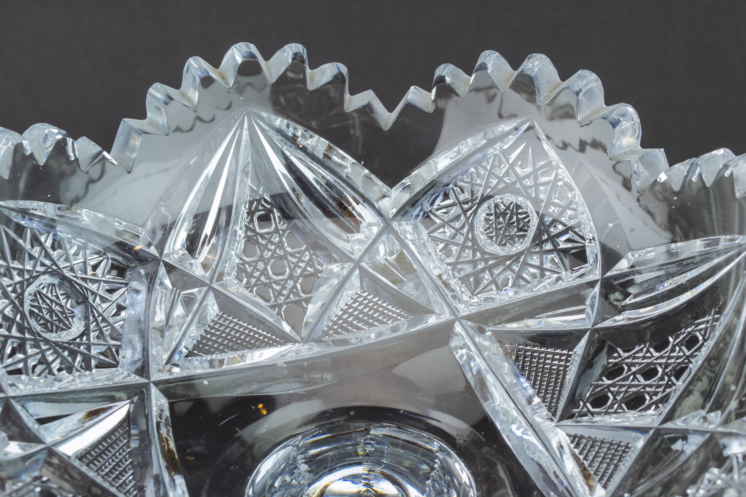 Large Vintage Pinwheel — Cut glass fruit bowl 1