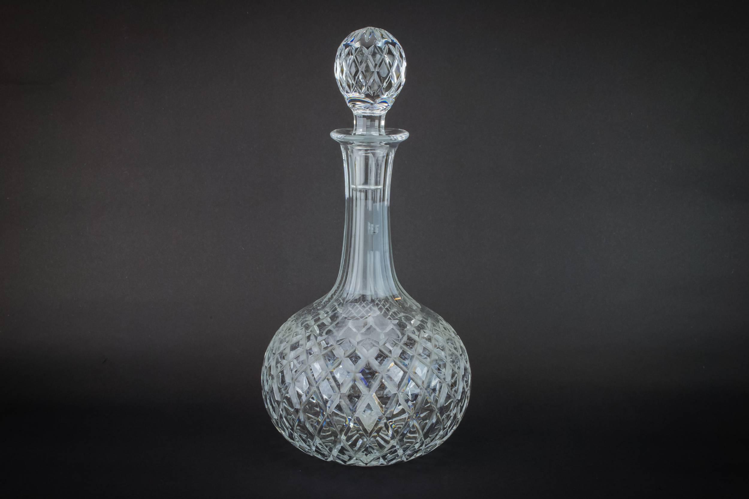 Ovoid Retro Red — Sherry cut glass decanter 3
