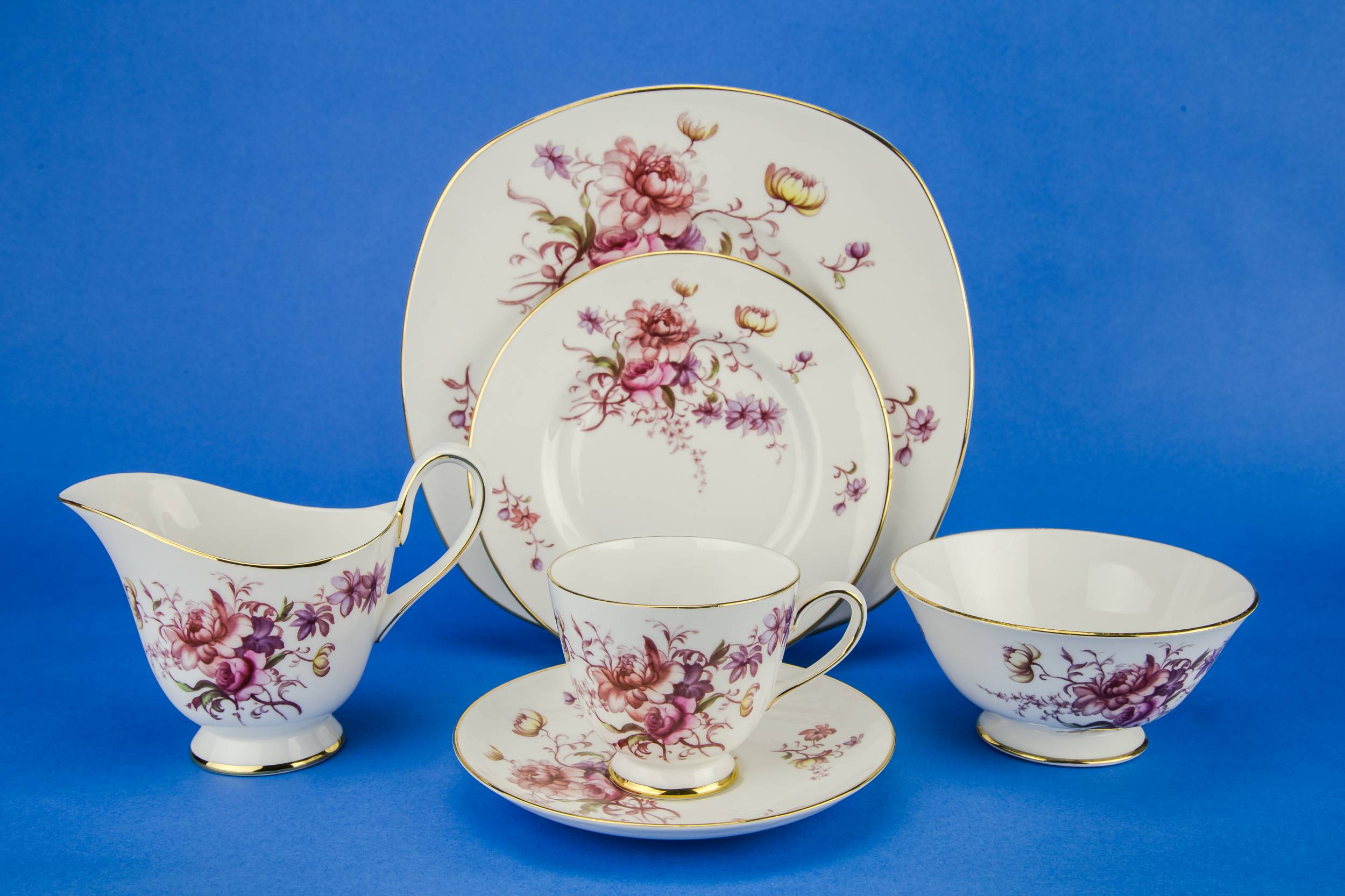Persons Modernist Porcelain — Floral tea set for 6